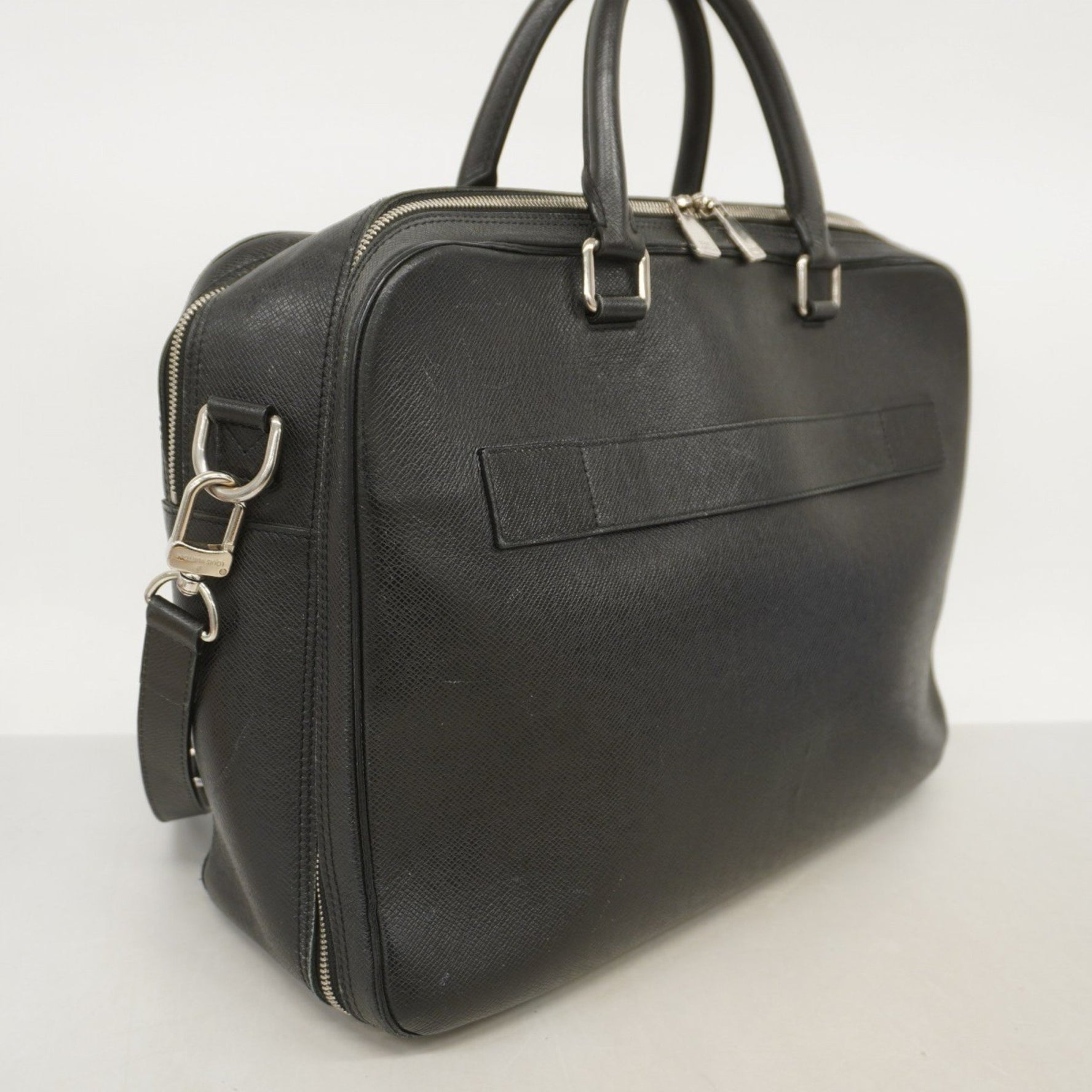 Louis Vuitton Taiga Overnight Handbag Bag