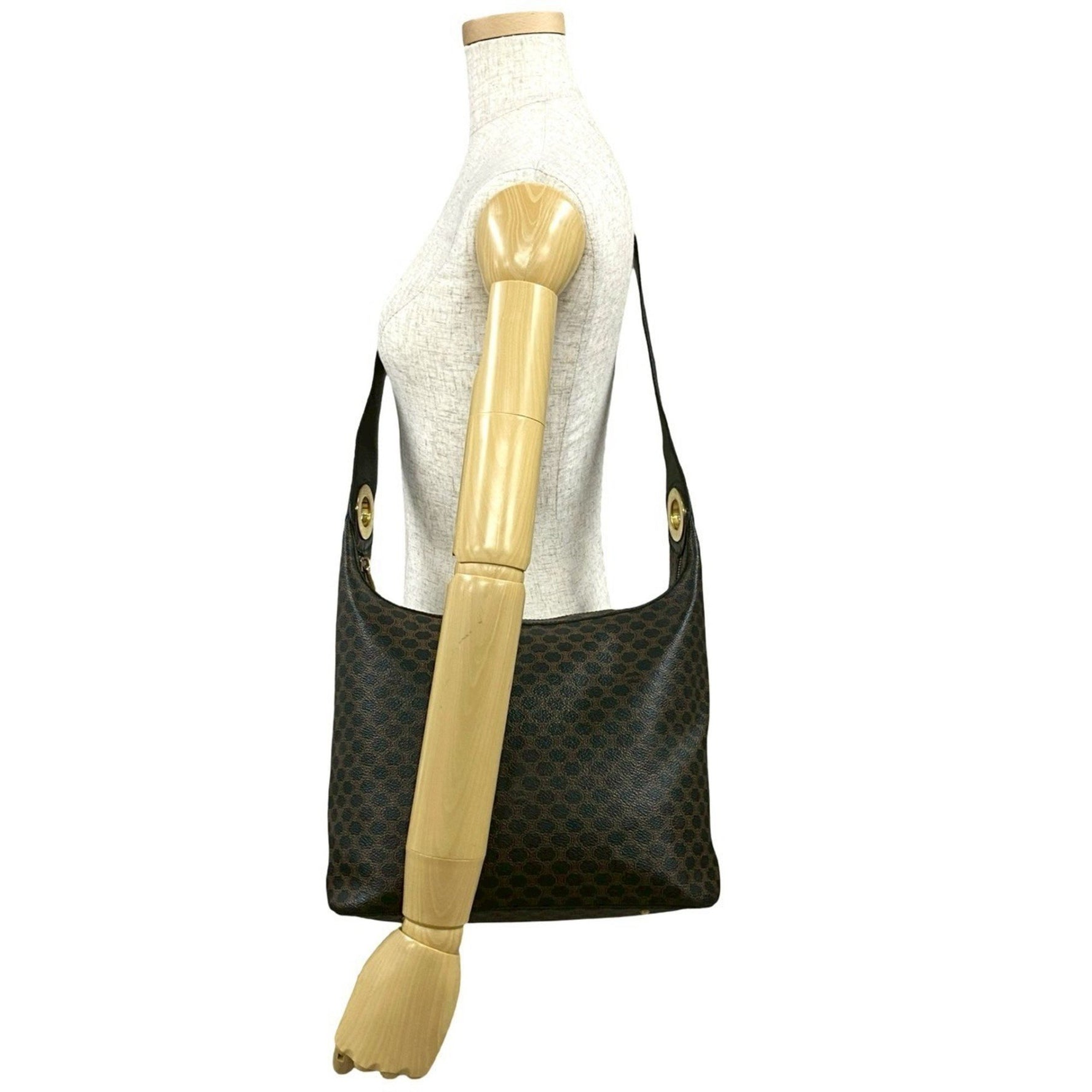 CELINE Macadam Blason Triomphe Pattern Circle Logo Hardware Leather Shoulder Bag Black
