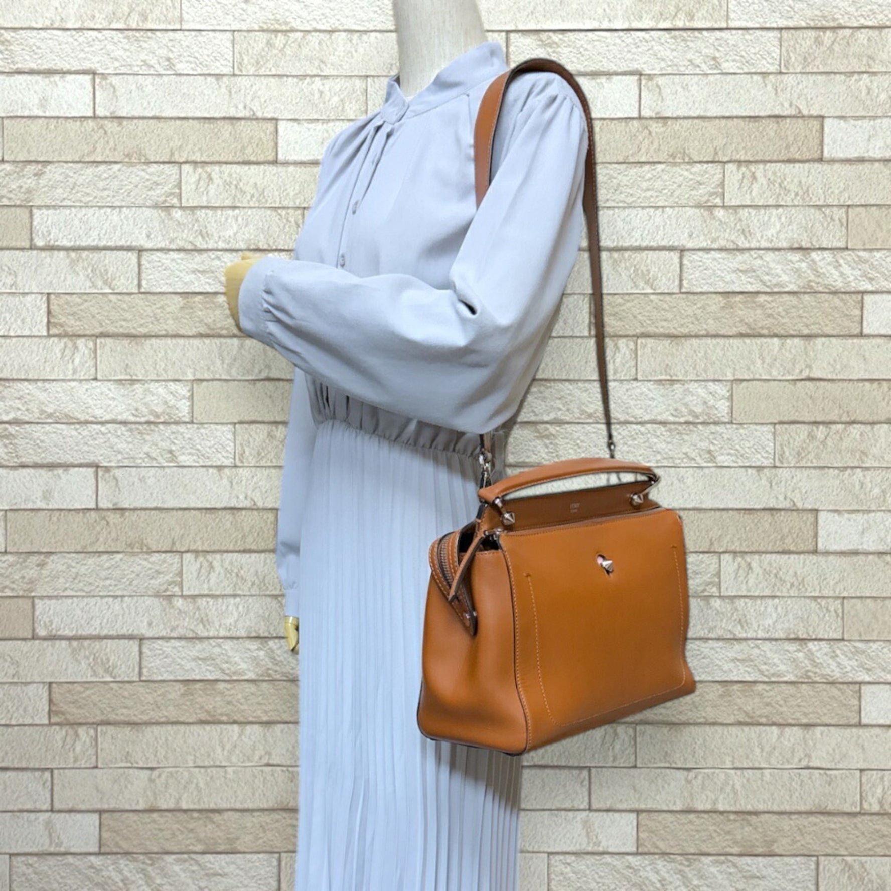 Fendi.com Shoulder Bag Fendi Leather