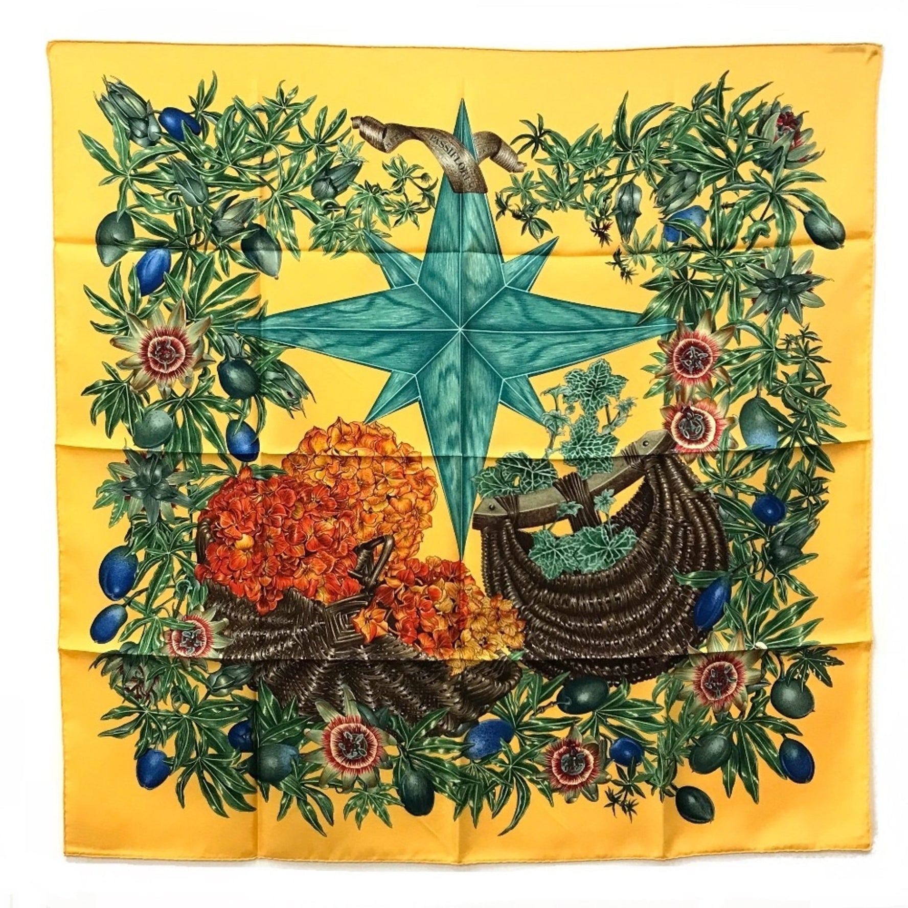 HERMES Carré 90 PASSIFLORES Passion Flower Floral Print Silk Scarf/Muffler Yellow and Green