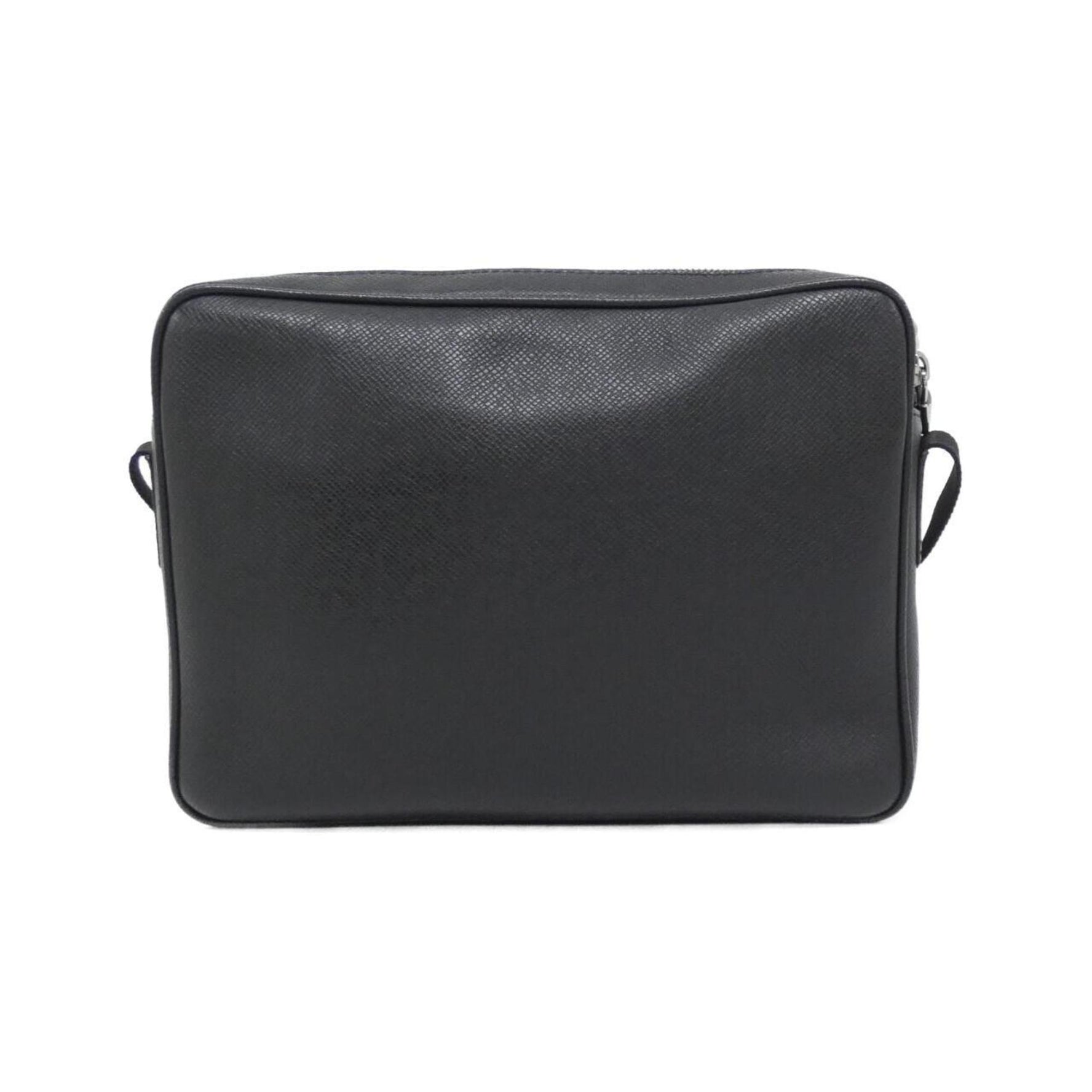 Louis Vuitton Taiga Messenger Shoulder Bag