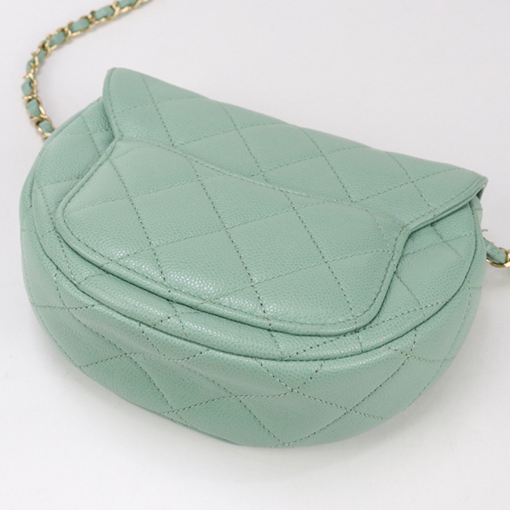 CHANEL Chain Shoulder Bag