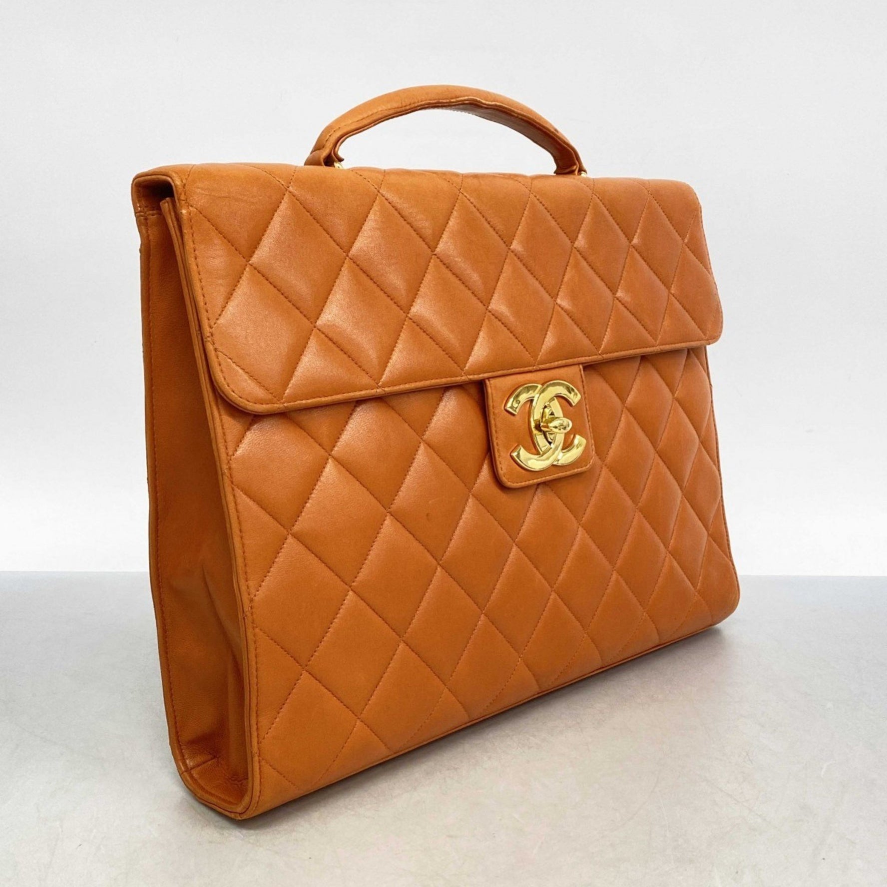 Chanel Matelasse handbag in lambskin