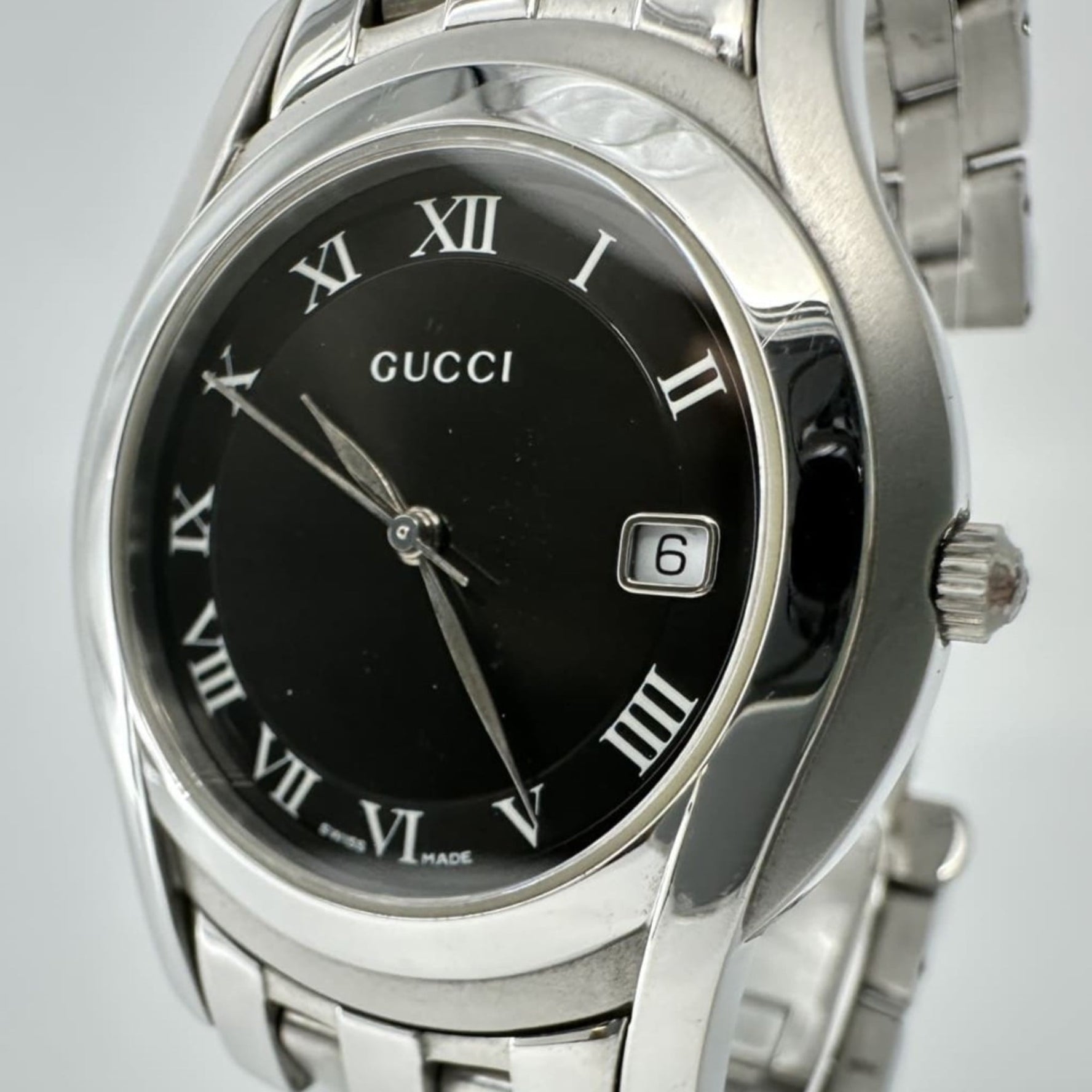 GUCCI Watch, Date, Quartz Battery-Operated, Silver, Black Dial