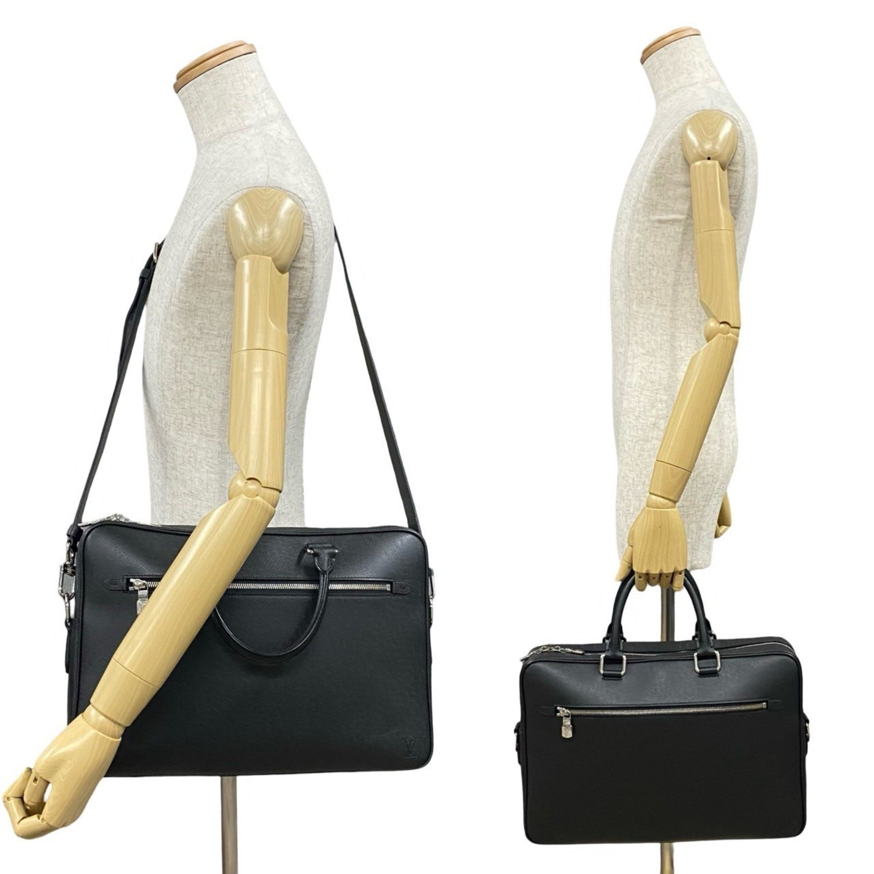 Louis Vuitton Porte-Document Voyage Taiga Leather Shoulder Bag