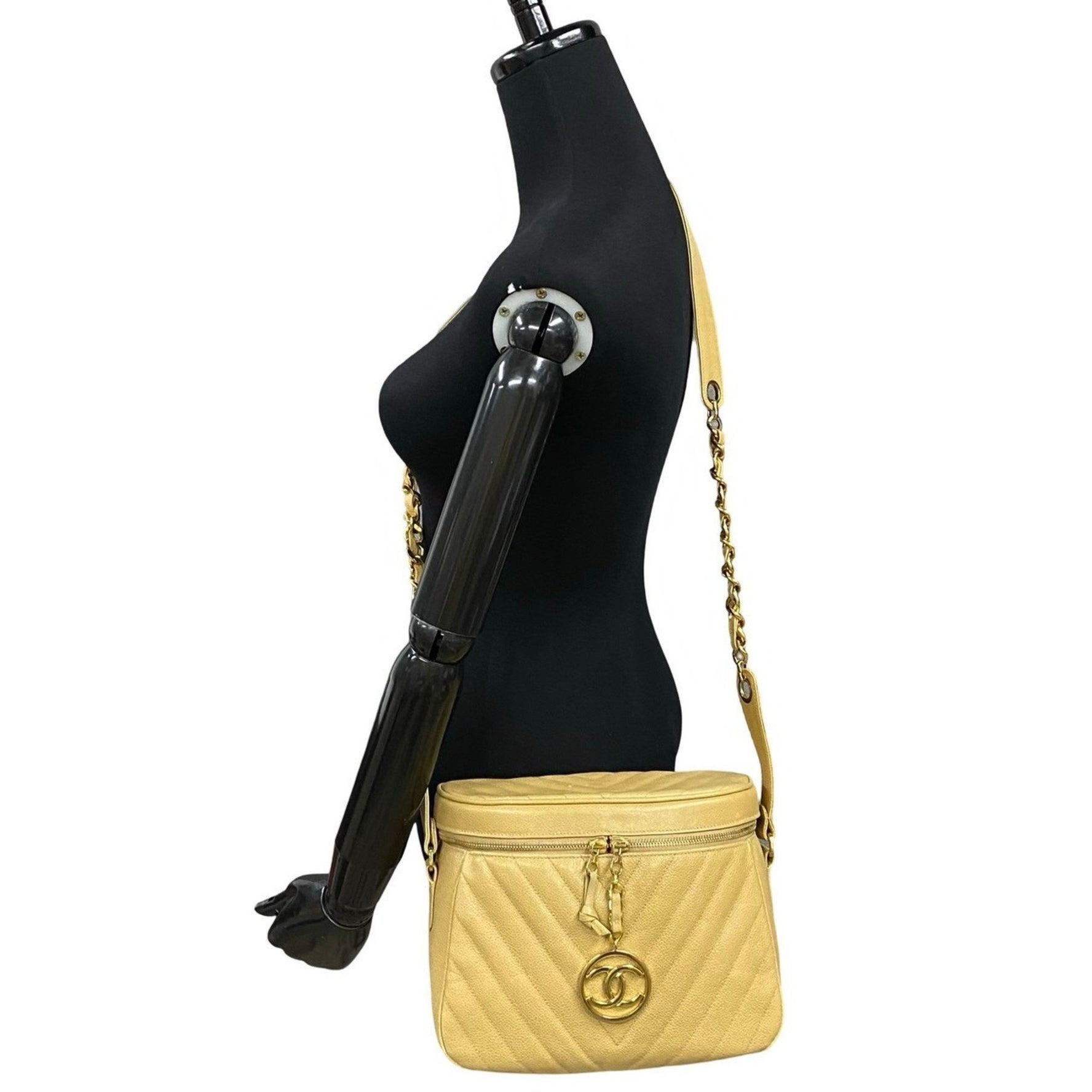 CHANEL V-Stitch Coco Mark Caviar Leather Chain Shoulder Bag