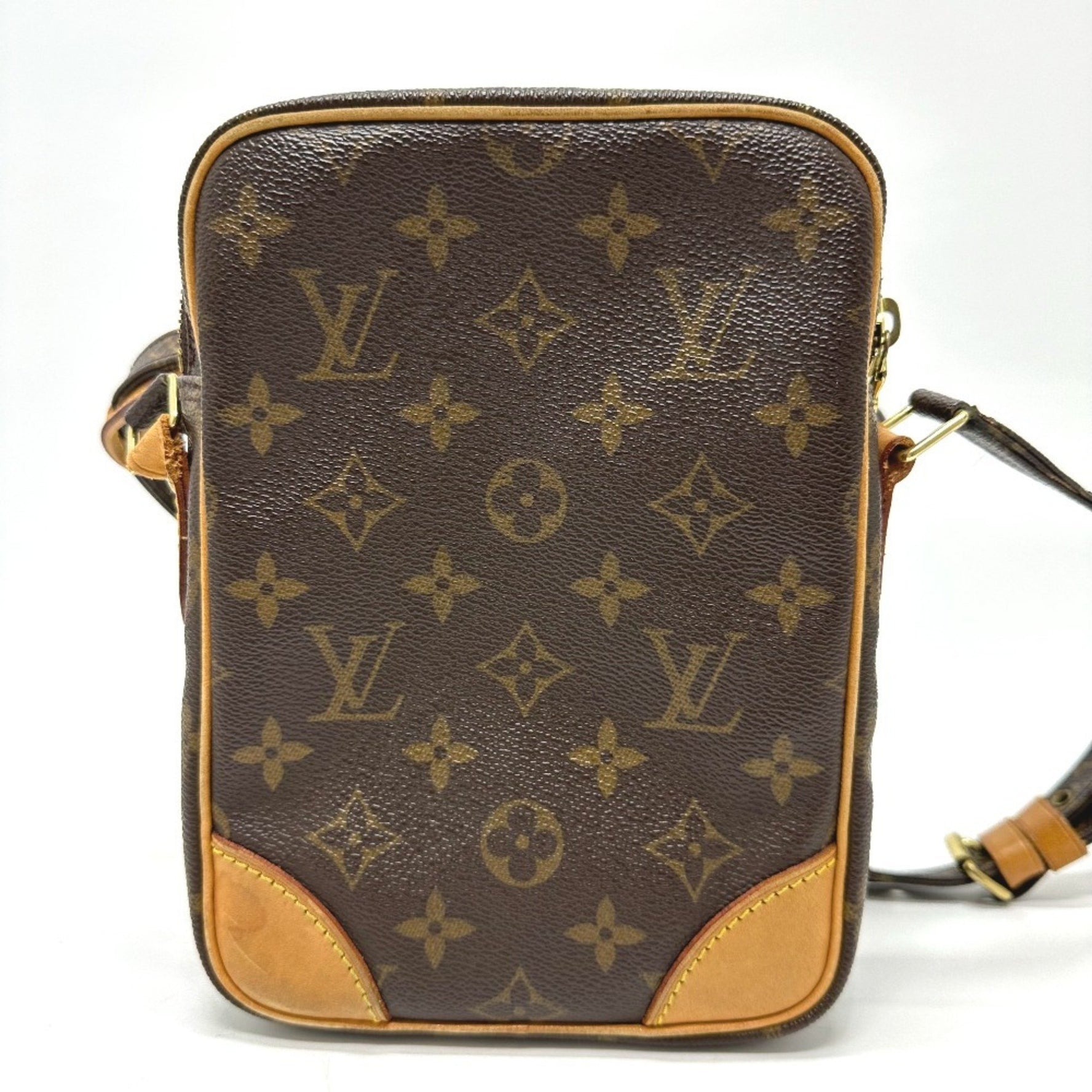 LOUIS VUITTON M45236 Monogram Amazon Pochette Shoulder Bag in Canvas, Brown, Women's