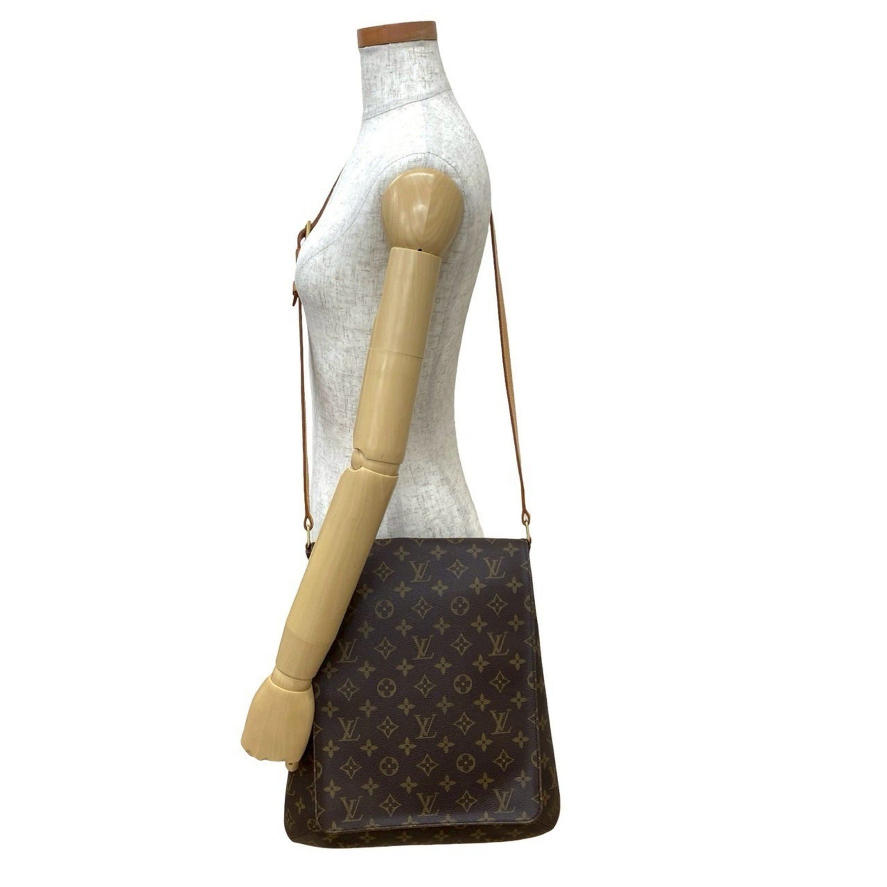 LOUIS VUITTON Musette Leather Shoulder Bag/Pochette/Sacoche