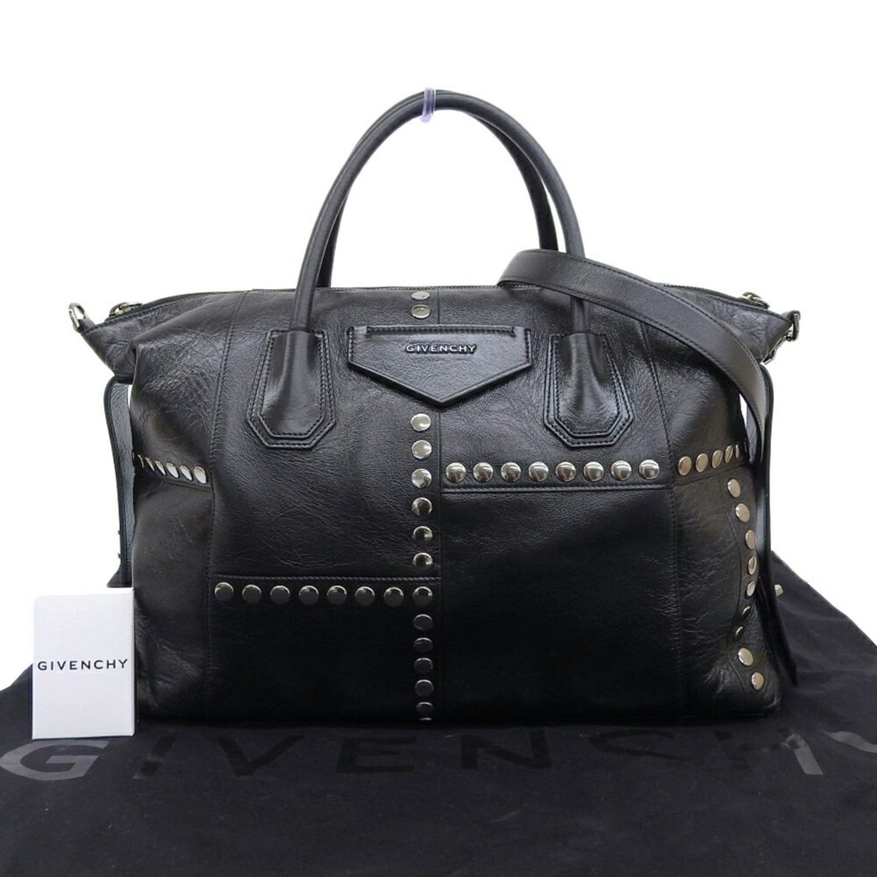 Givenchy Antigona Soft Medium Studded Handbag in leather