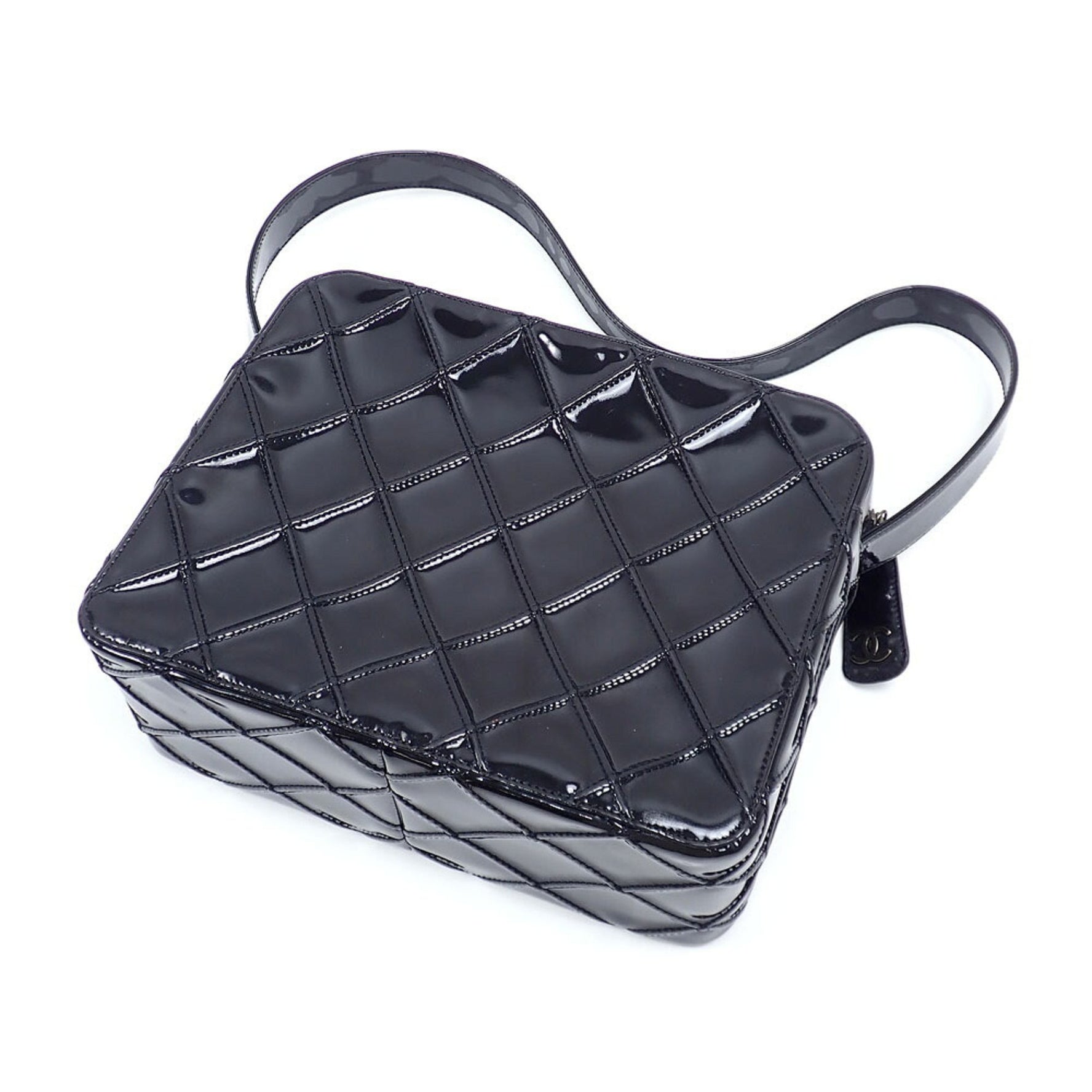 Chanel Matelasse Women's Bag, Black Patent Leather and Enamel, A6051068