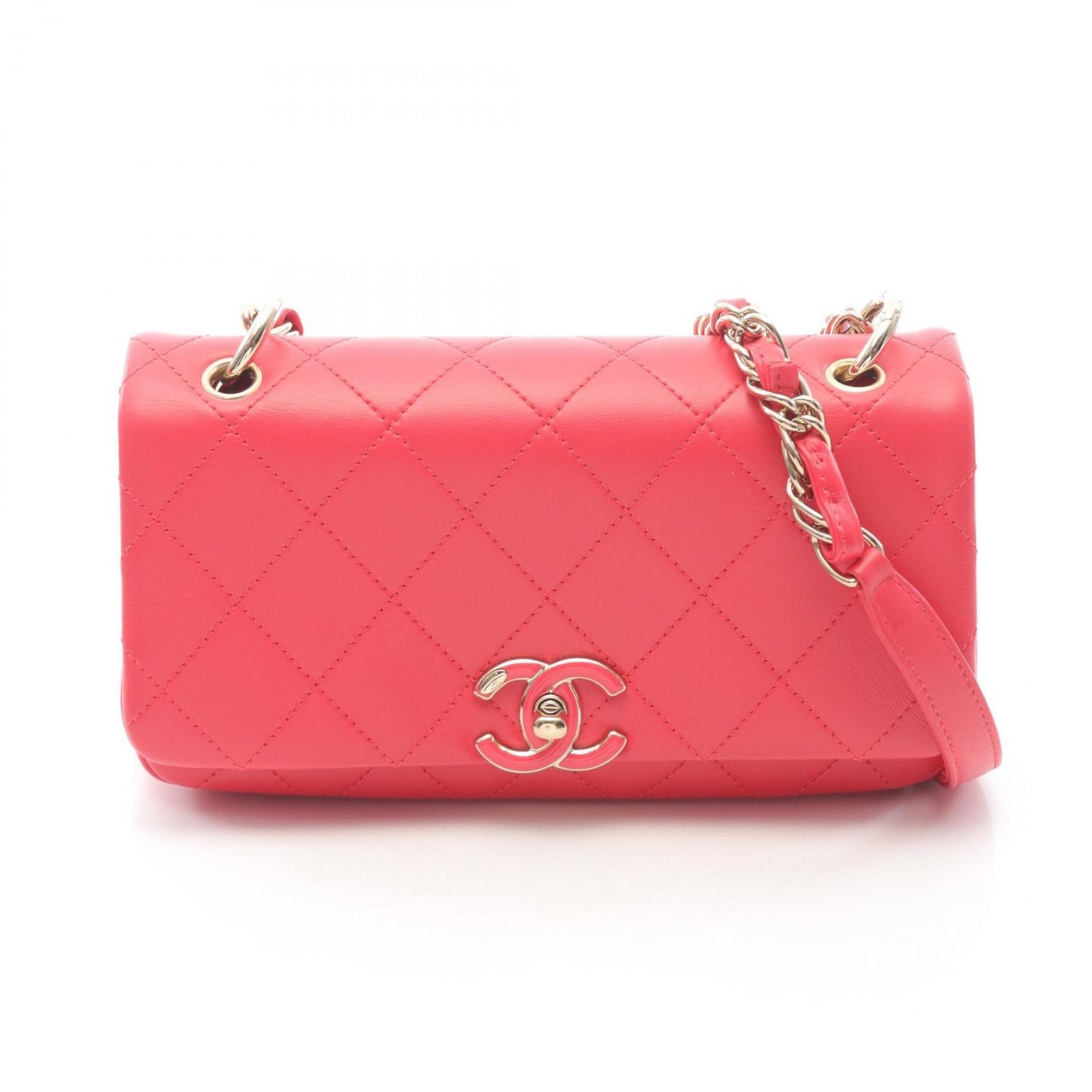 CHANEL Matelasse Shoulder Bag in Lambskin Leather, Red