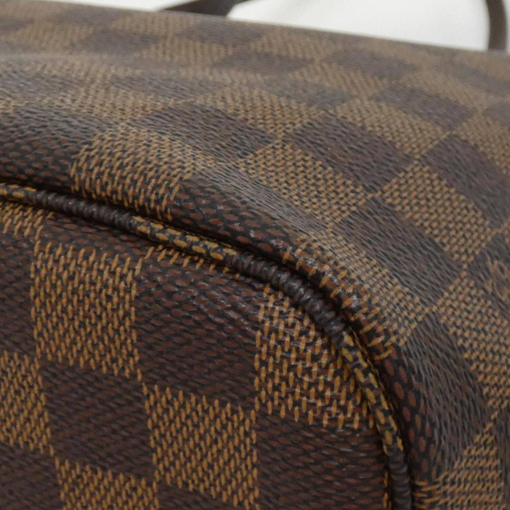 Louis Vuitton Damier Neverfull MM Handbag