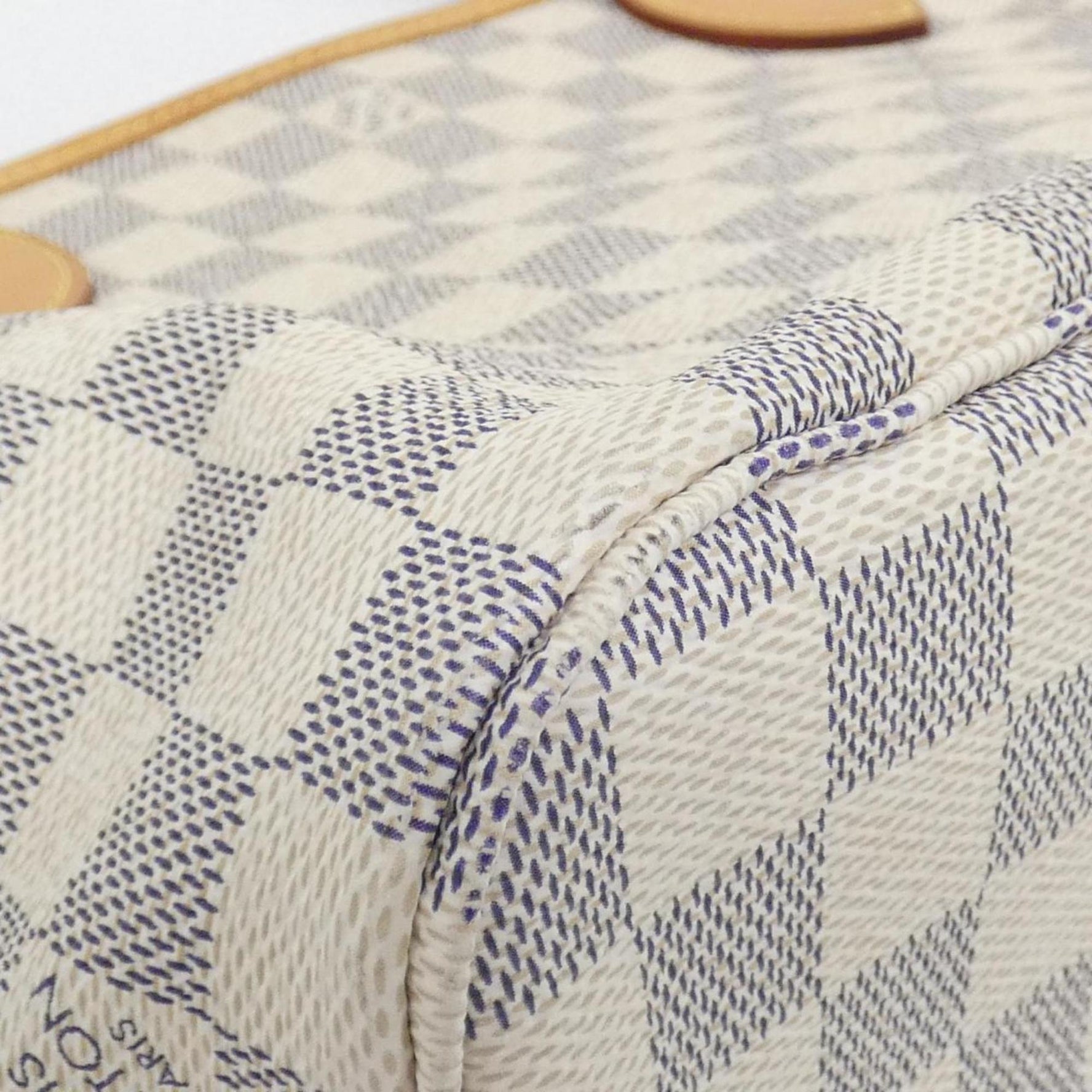 Louis Vuitton Damier Neverfull PM Handbag