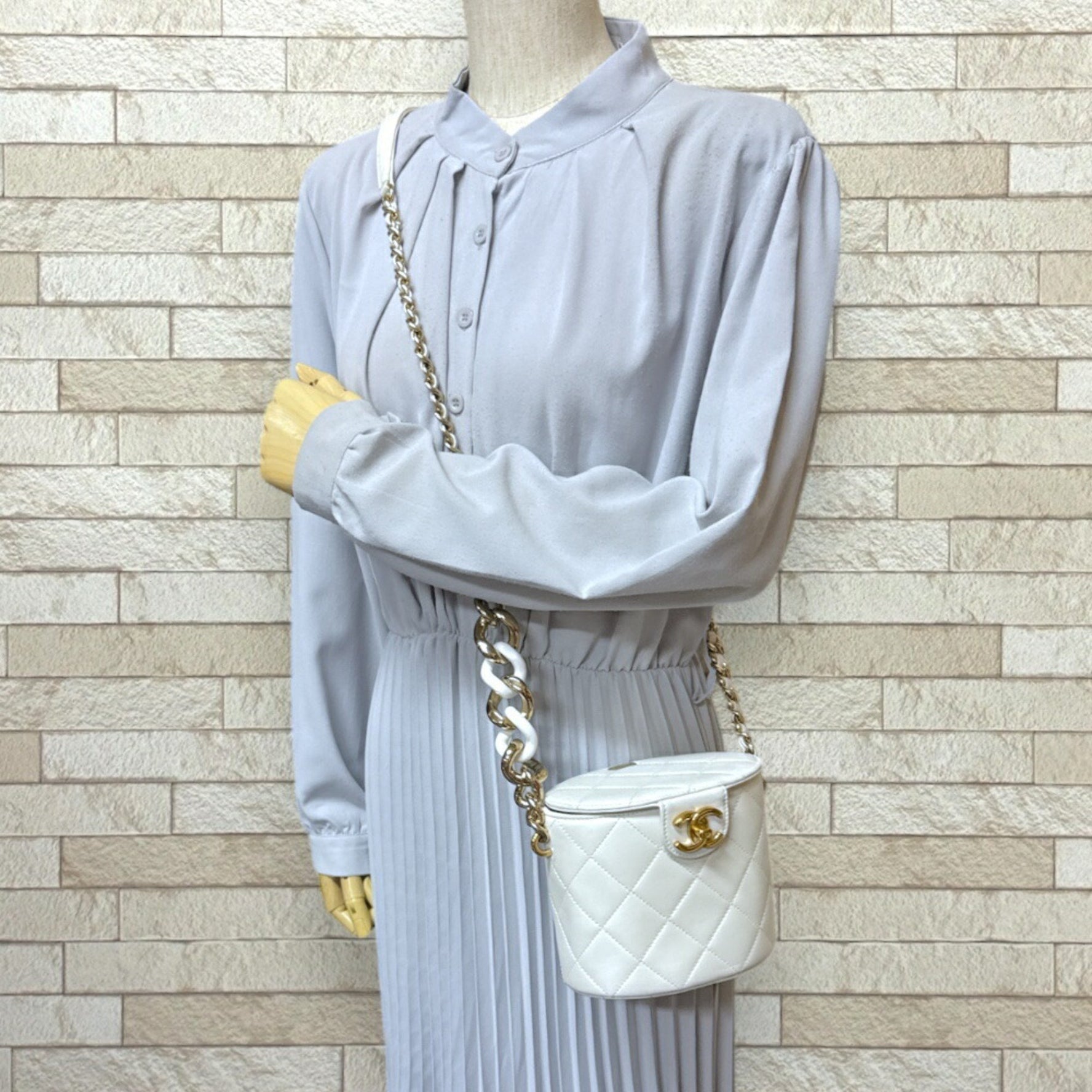 Chanel Vanity Bag Matelasse Shoulder Leather Chain