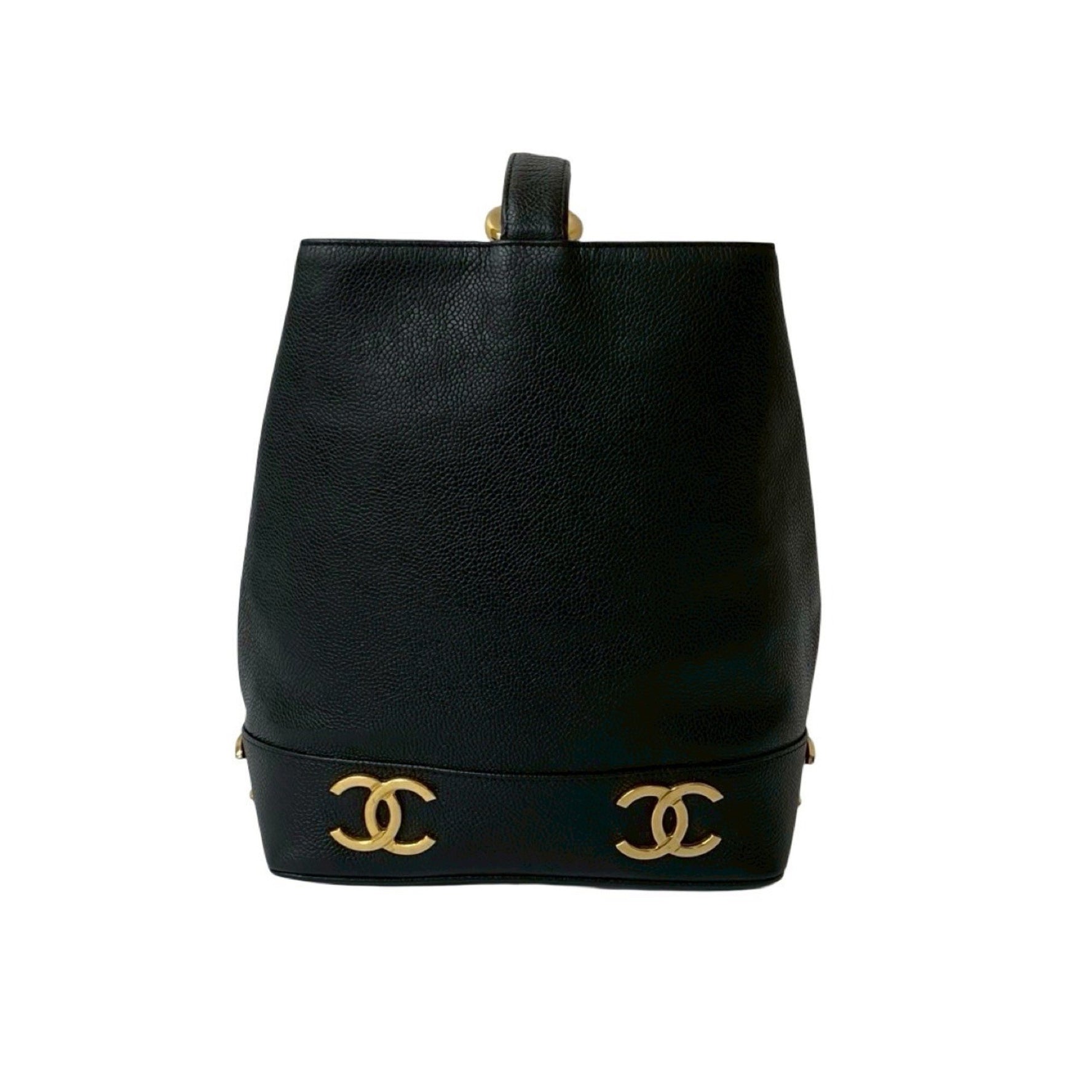 Seal No. 2 CHANEL Vintage Triple Coco Caviar Leather Shoulder Bag in -1613