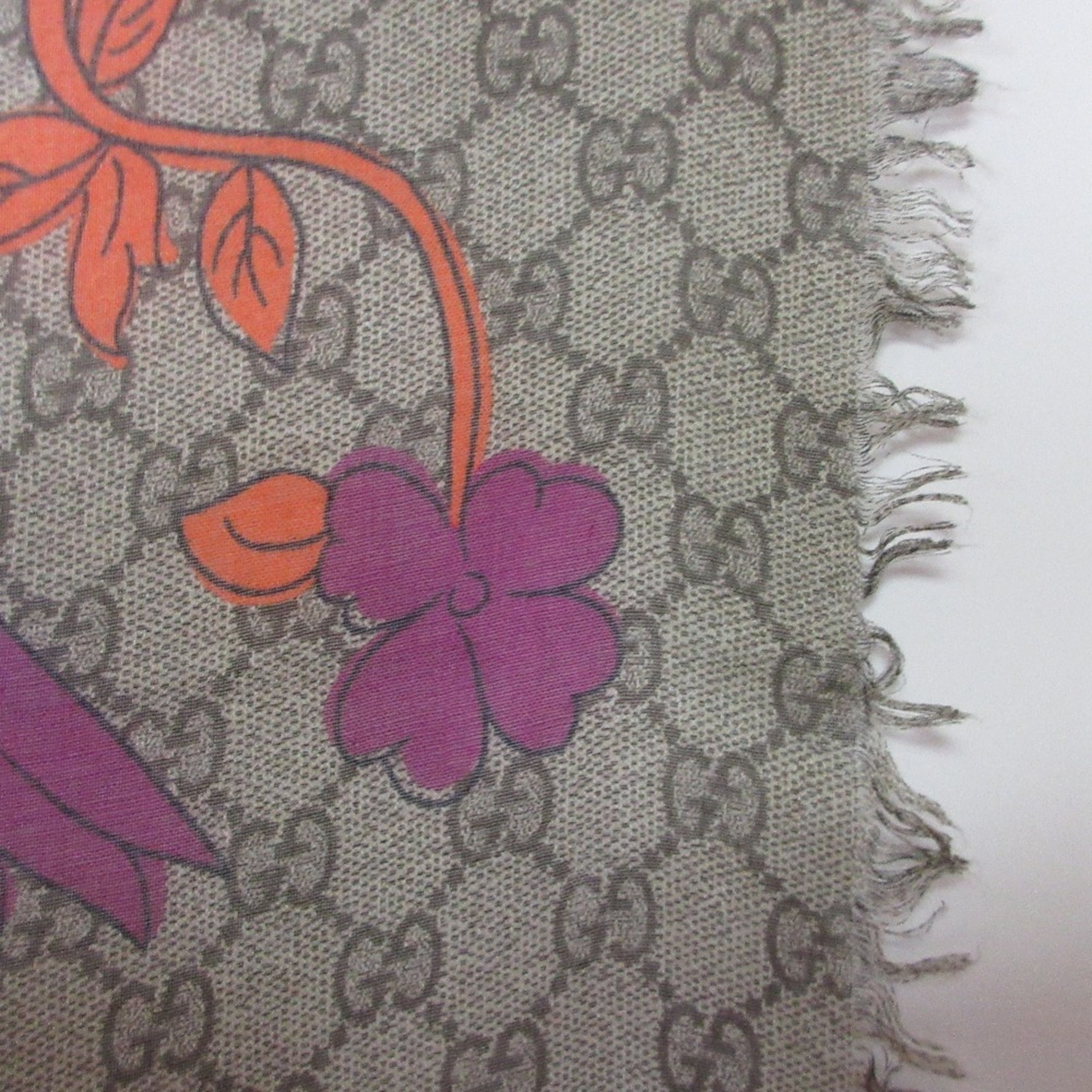 GUCCI Jubilee Print Modal Silk Large Scarf/Shawl in Beige and Multicolor Women