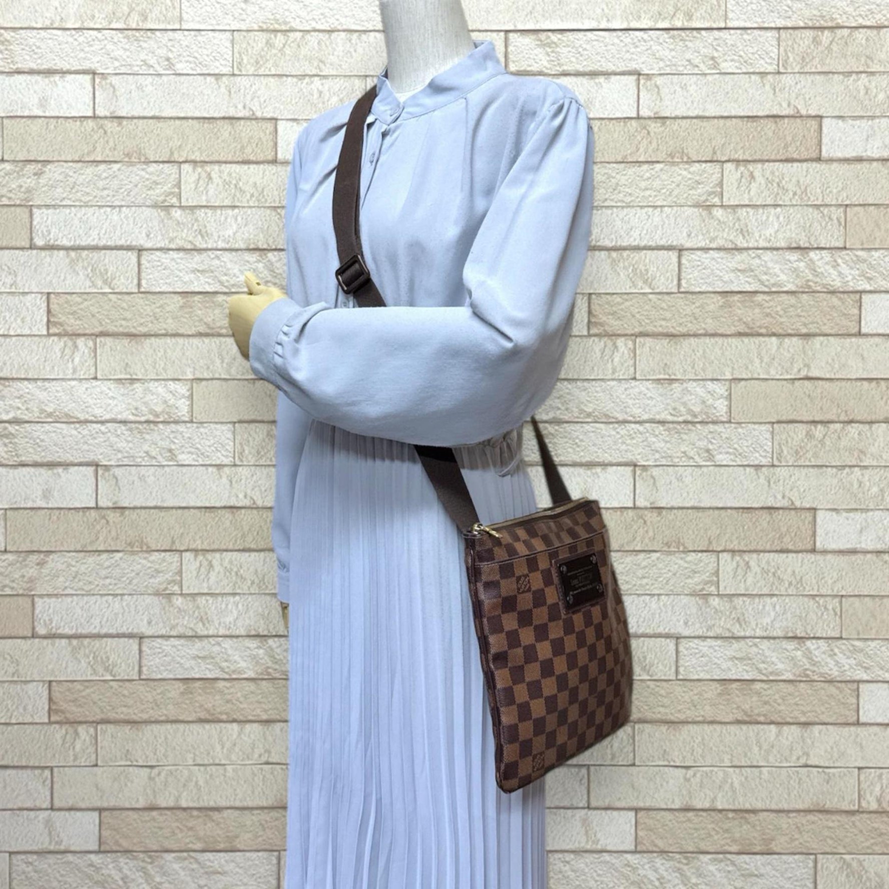 Louis Vuitton Pochette Plat Brooklyn Damier Shoulder Bag Canvas Brown Unisex LOUIS VUITTON