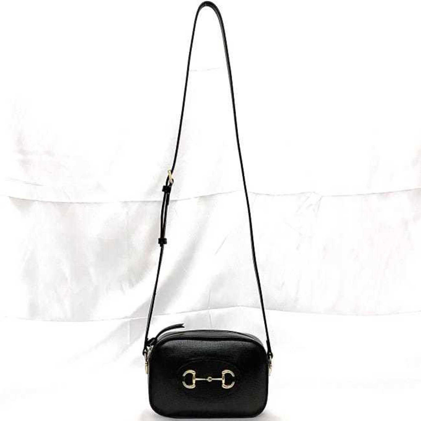 Gucci Shoulder Bag Horsebit Leather Pochette Ladies Compact