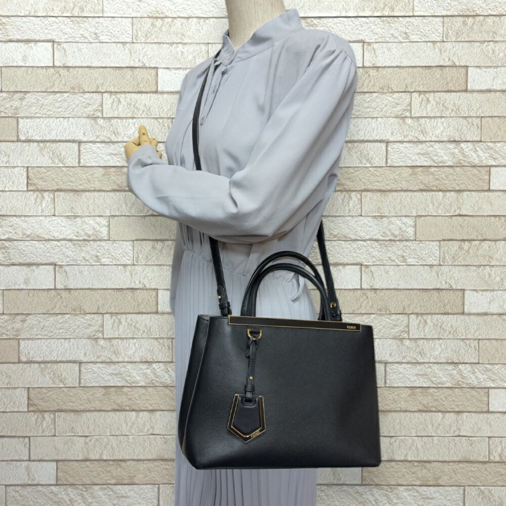FENDI Petit Toujour Shoulder Bag Leather