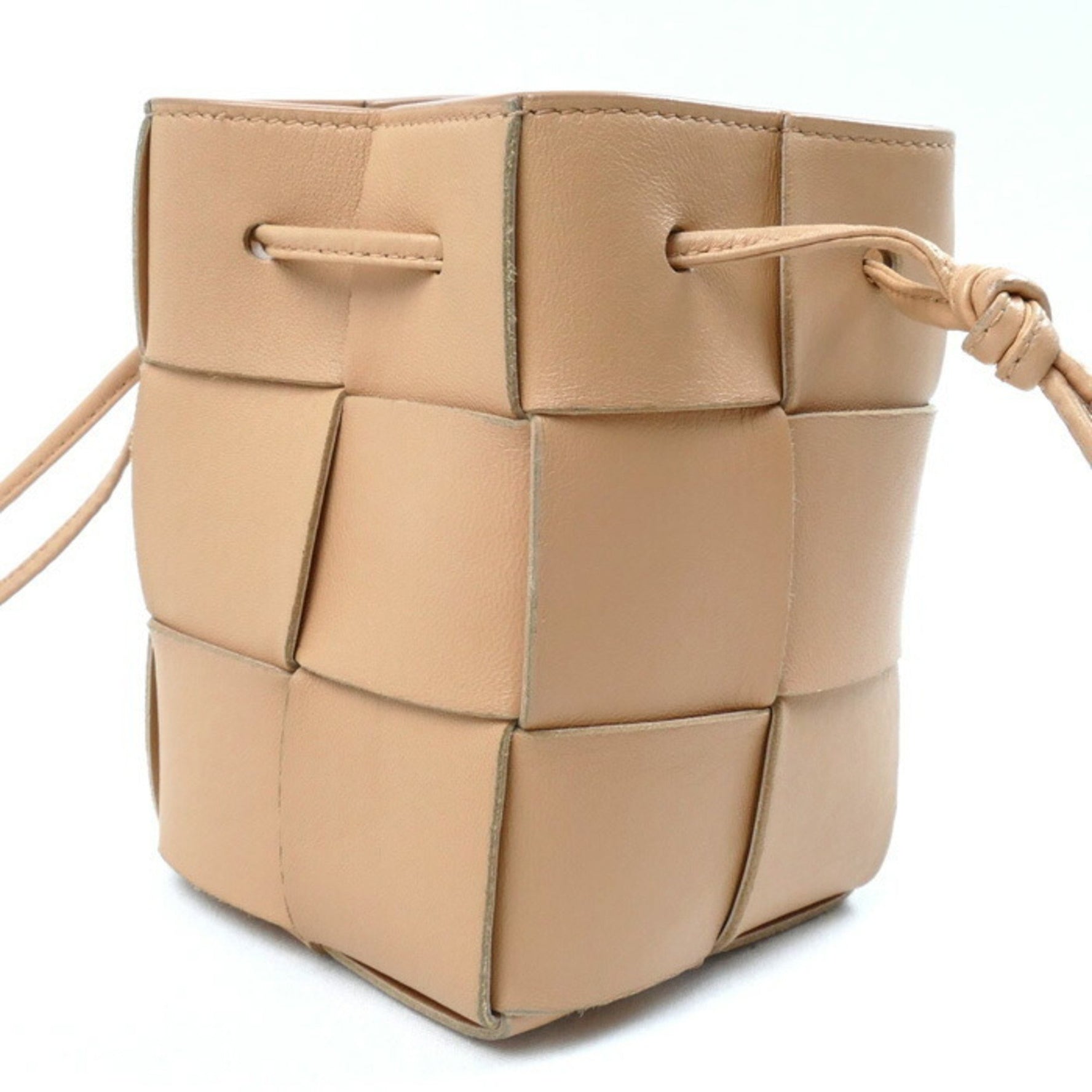 Bottega Veneta BOTTEGAVENETA Cassette Bucket Shoulder Bag Porridge (Beige)