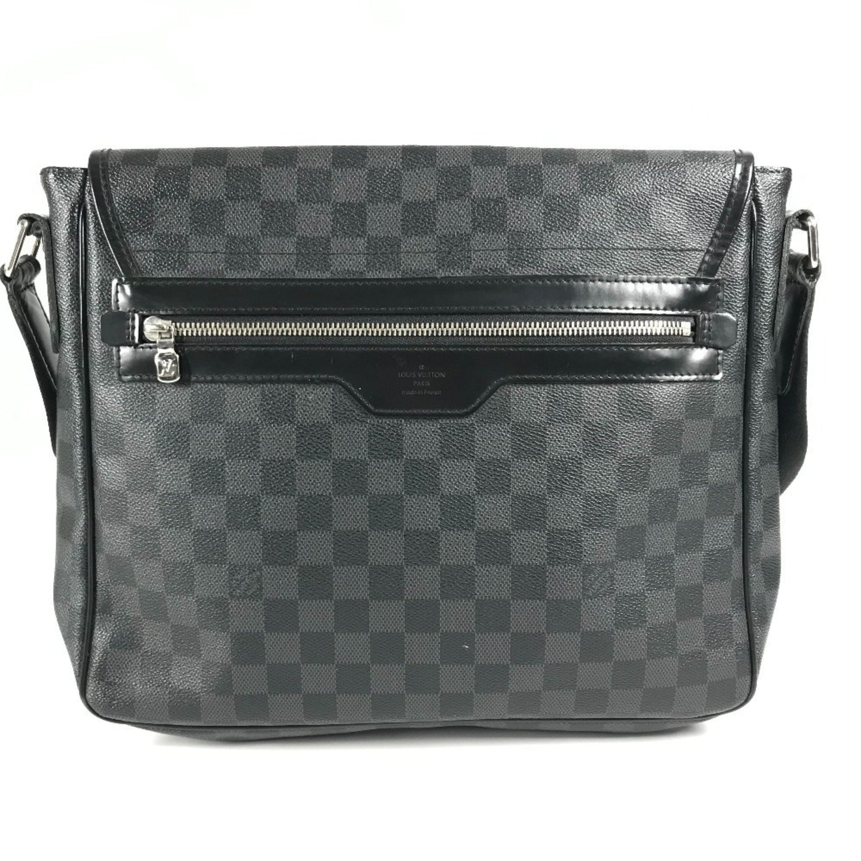 LOUIS VUITTON Damier Graphite Daniel MM Flap Messenger Bag/Shoulder Bag in Canvas, Unisex