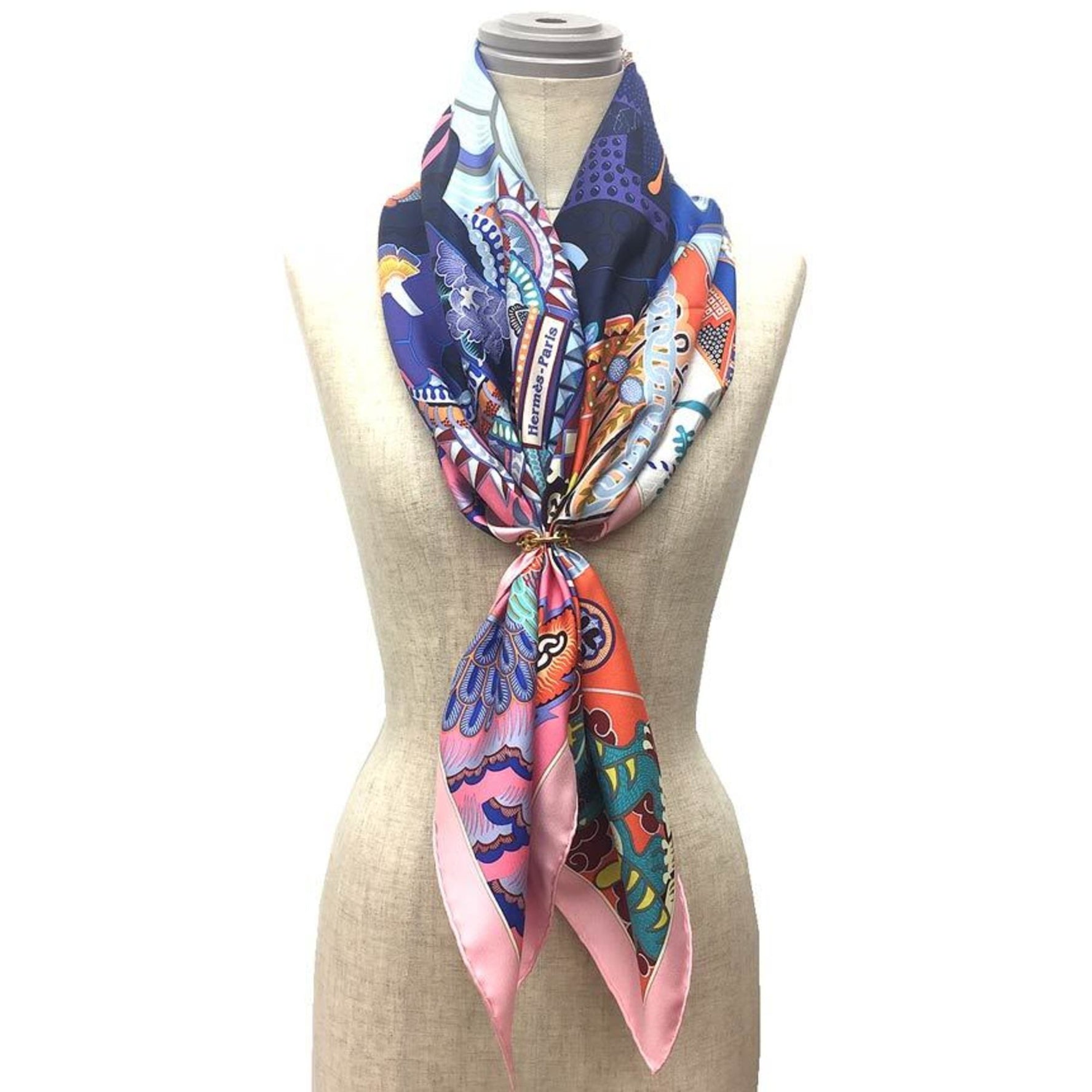 HERMES Carré 90 Scarf/Muffler, DUO COSMIQUE, 2021, Pink, 100% Silk