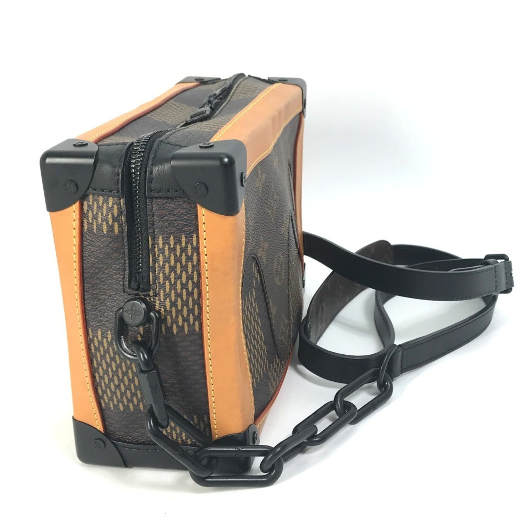 Louis Vuitton Damier Giant NIGO Collaboration Soft Trunk Pochette Shoulder Bag in Canvas