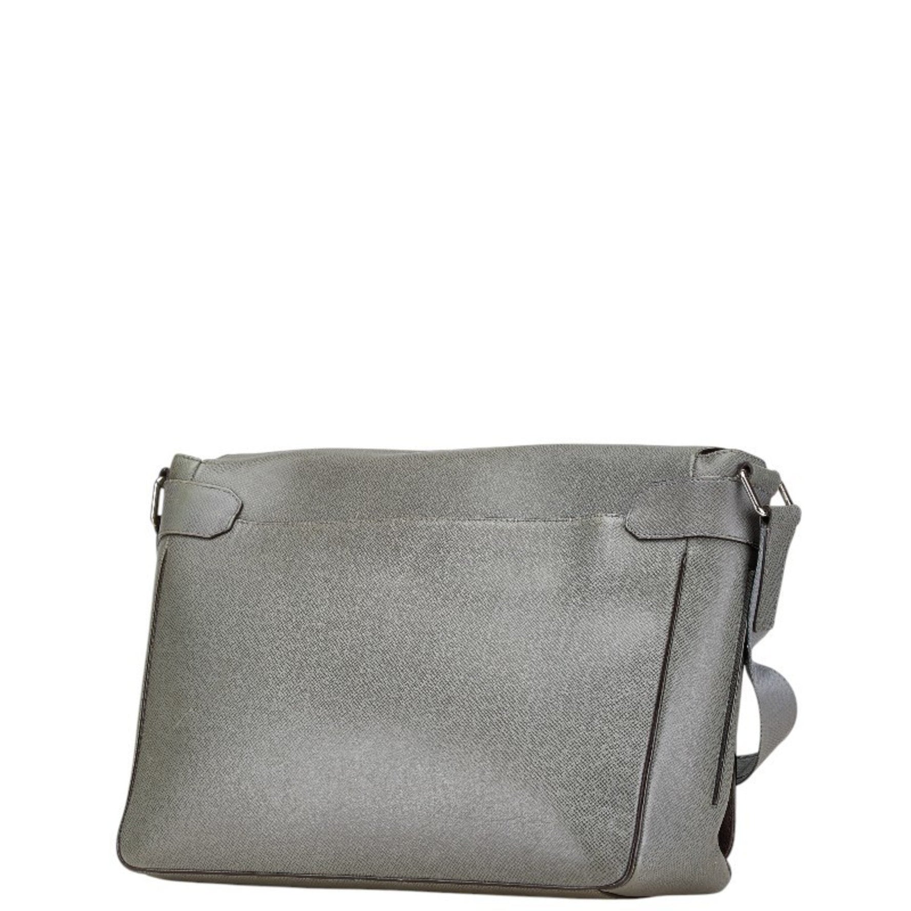 Louis Vuitton Taiga Roman GM Shoulder Bag Glacier Gray Leather