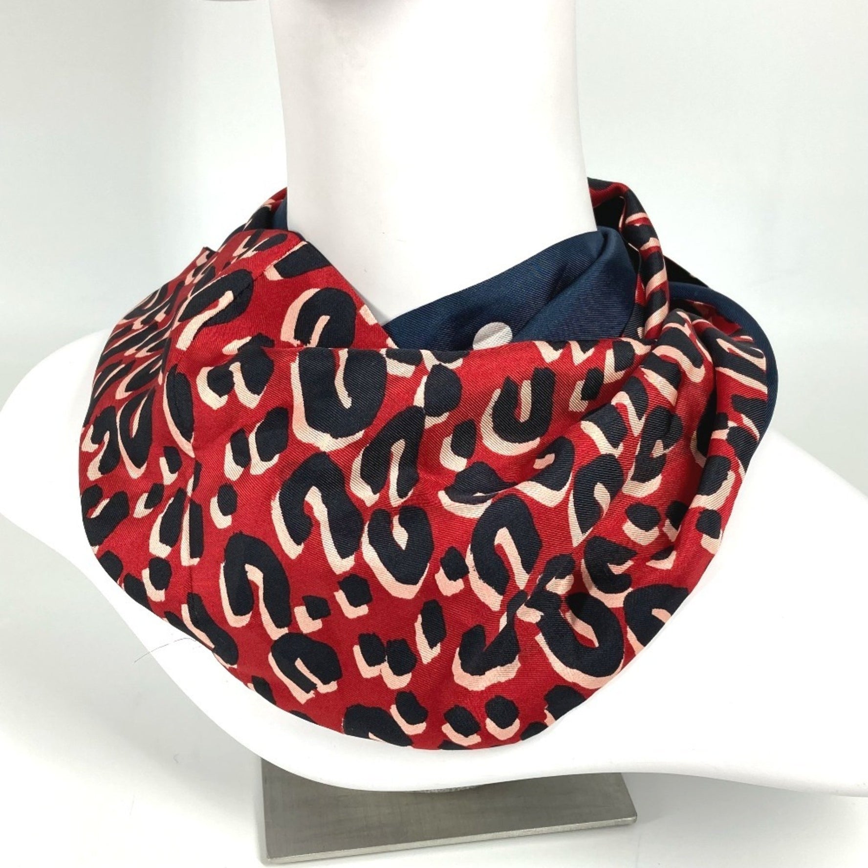 Louis Vuitton Leopard Snood Stole Shawl Scarf Silk Red