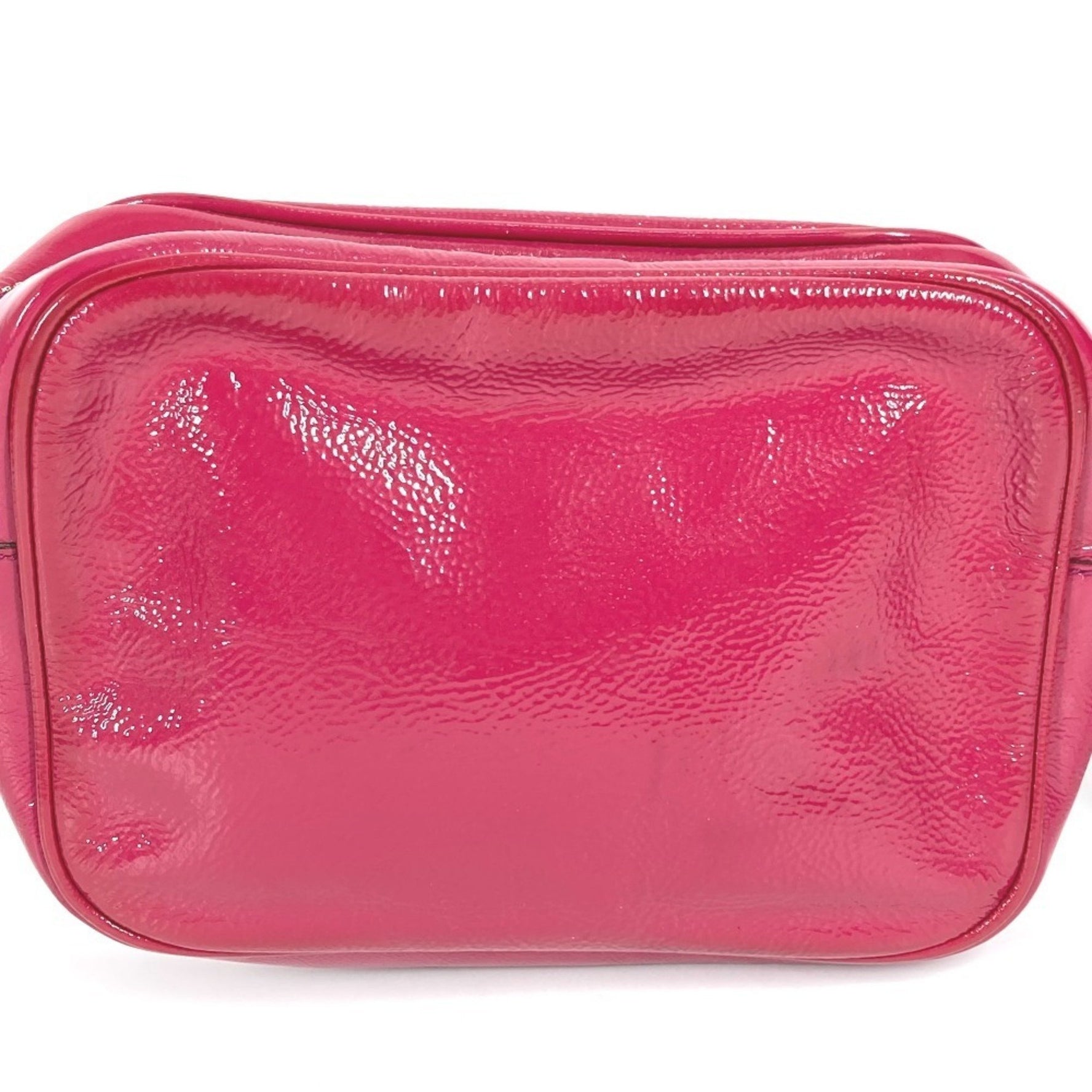 GUCCI Soho Small Disco Tassel Fringe Bag, Crossbody GG Logo Pochette Shoulder Bag in Patent Leather