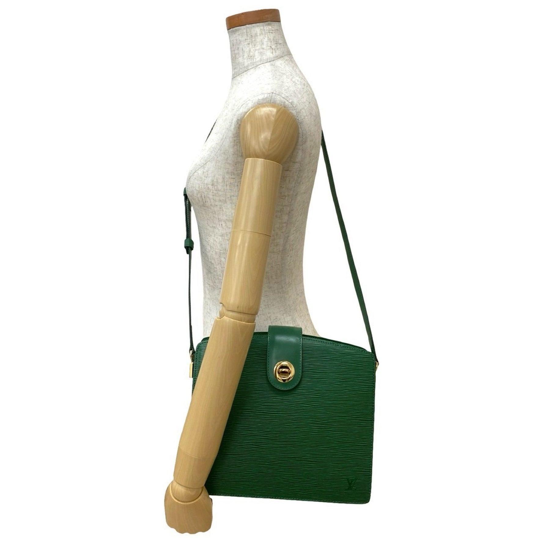 Louis Vuitton Vintage Capuchin Epi Leather Shoulder Bag/Pochette in Borneo 416-2