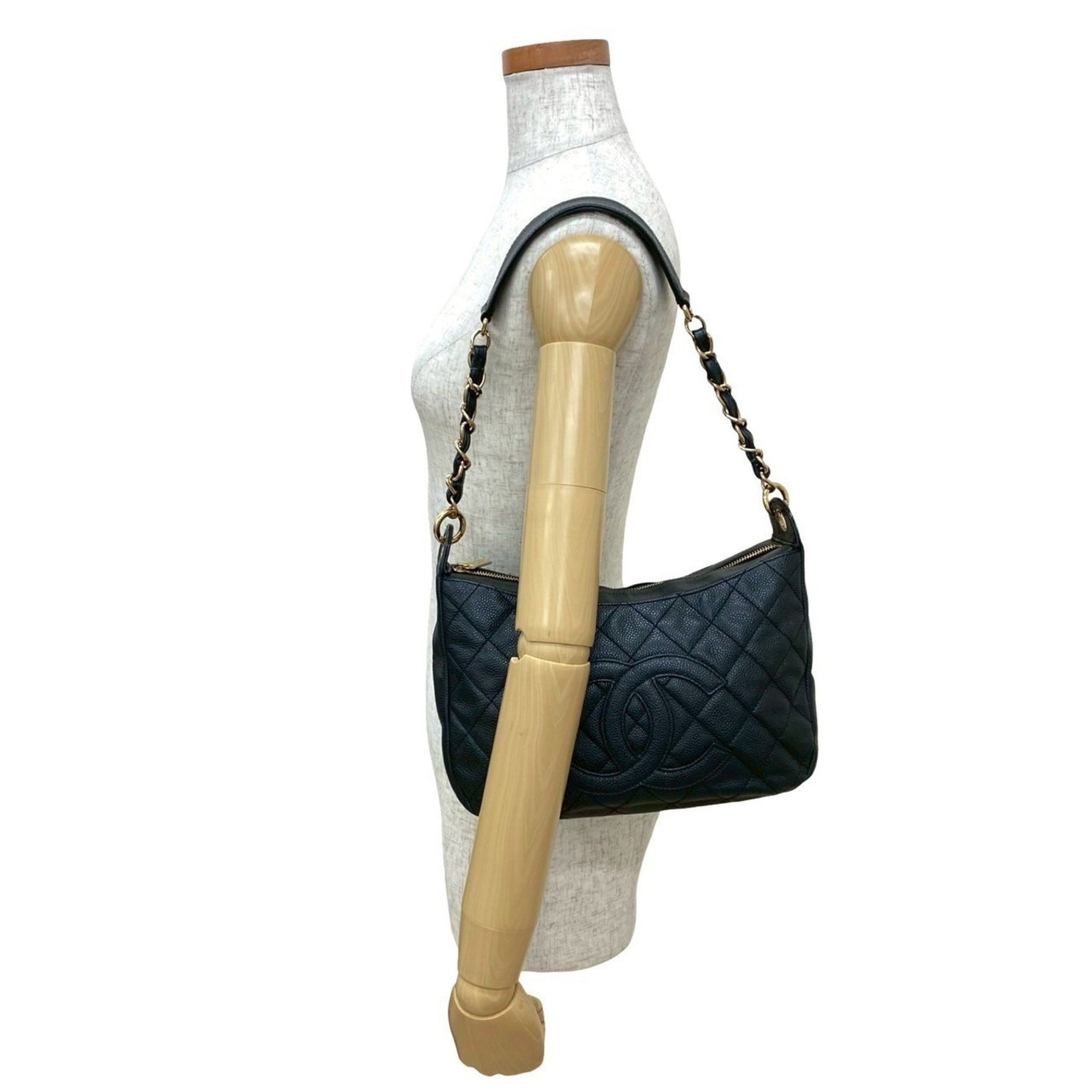 Seal No. 7 CHANEL Matelasse Coco Mark Caviar Skin Semi-One Shoulder Bag