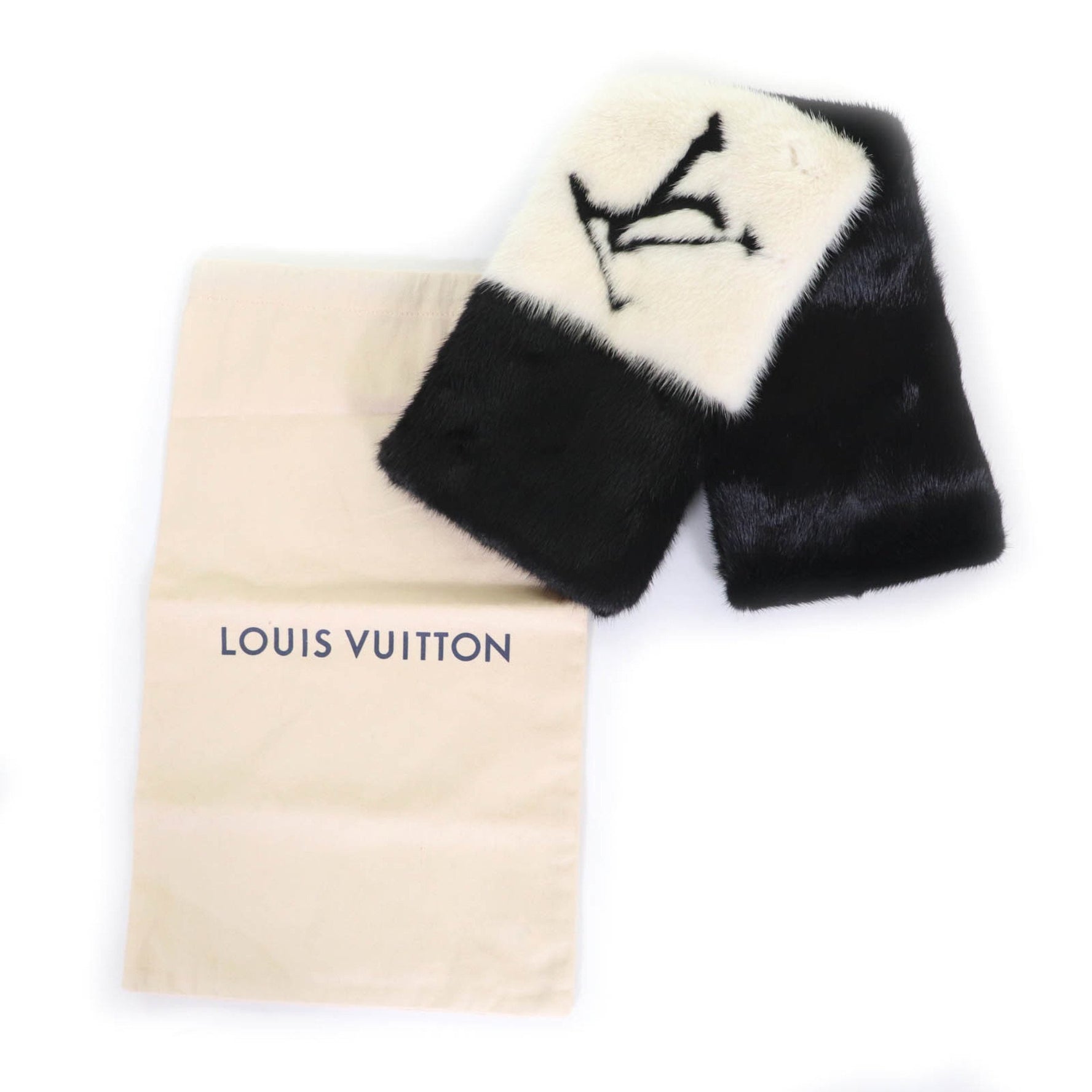 LOUIS VUITTON Echarpe Gaugram Mink Scarf with LV Logo, Black and White, Includes Dust Bag, Made in Italy