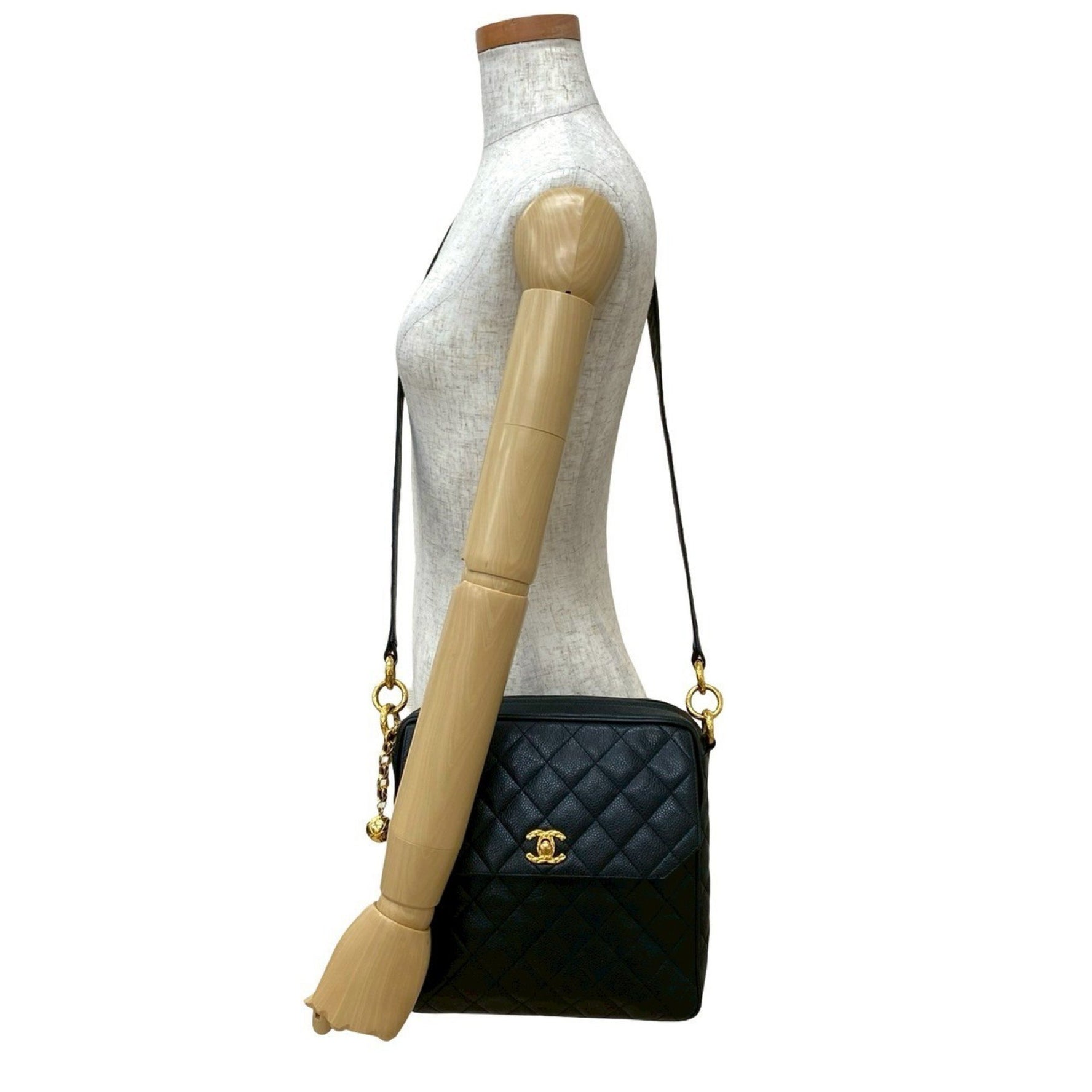 No. 2 CHANEL Vintage Matelasse Coco Mark Caviar Skin Shoulder Bag in