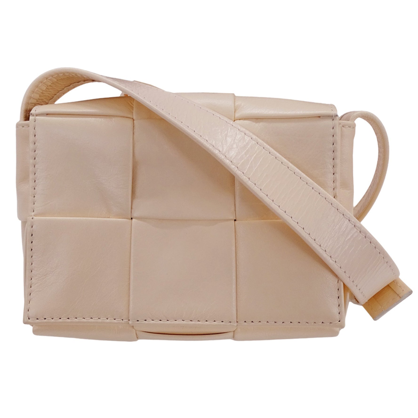 Bottega Veneta Cassette Maxi Shoulder Bag in Light Pink Intrecciato Leather