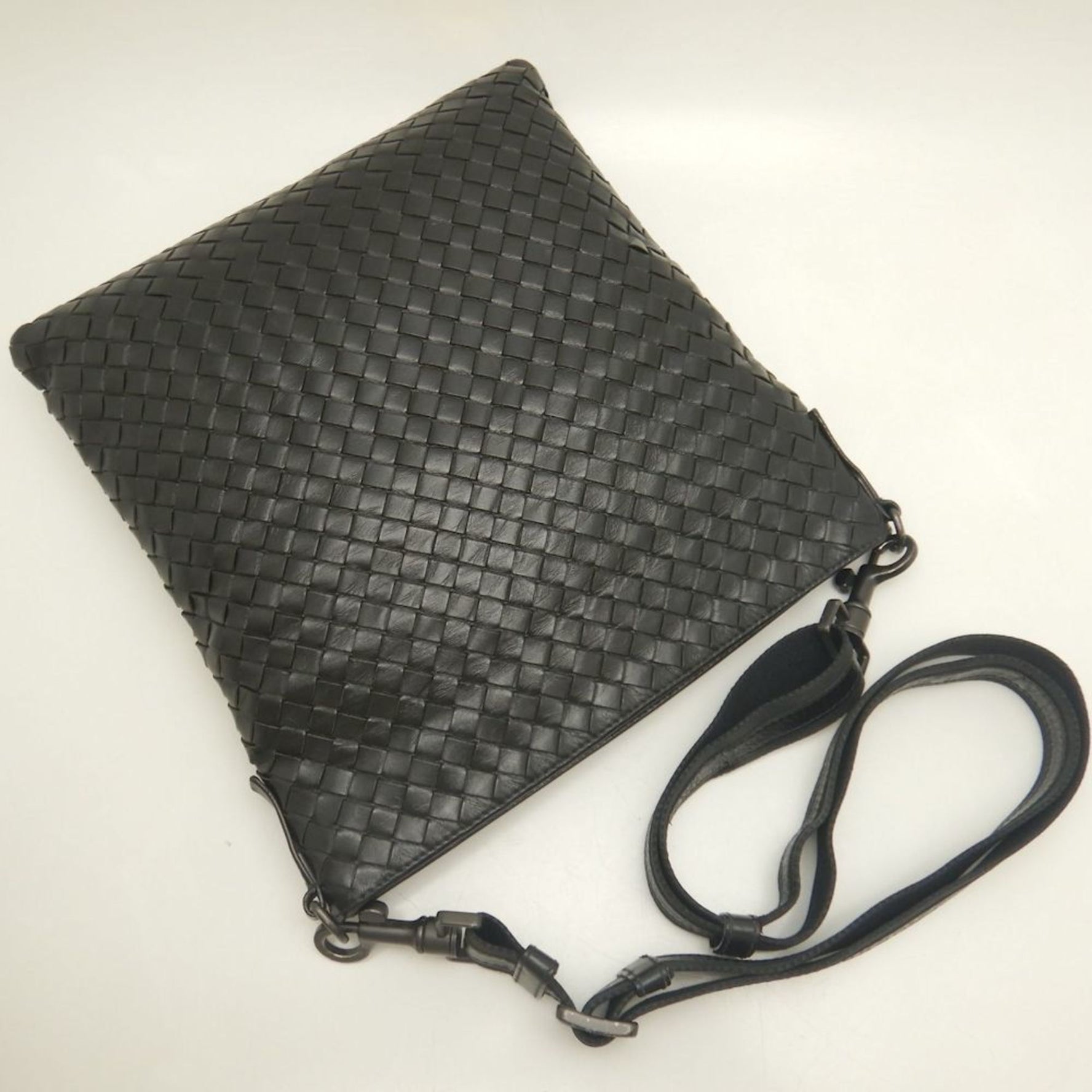 BOTTEGA VENETA Intrecciato Shoulder Bag in Leather