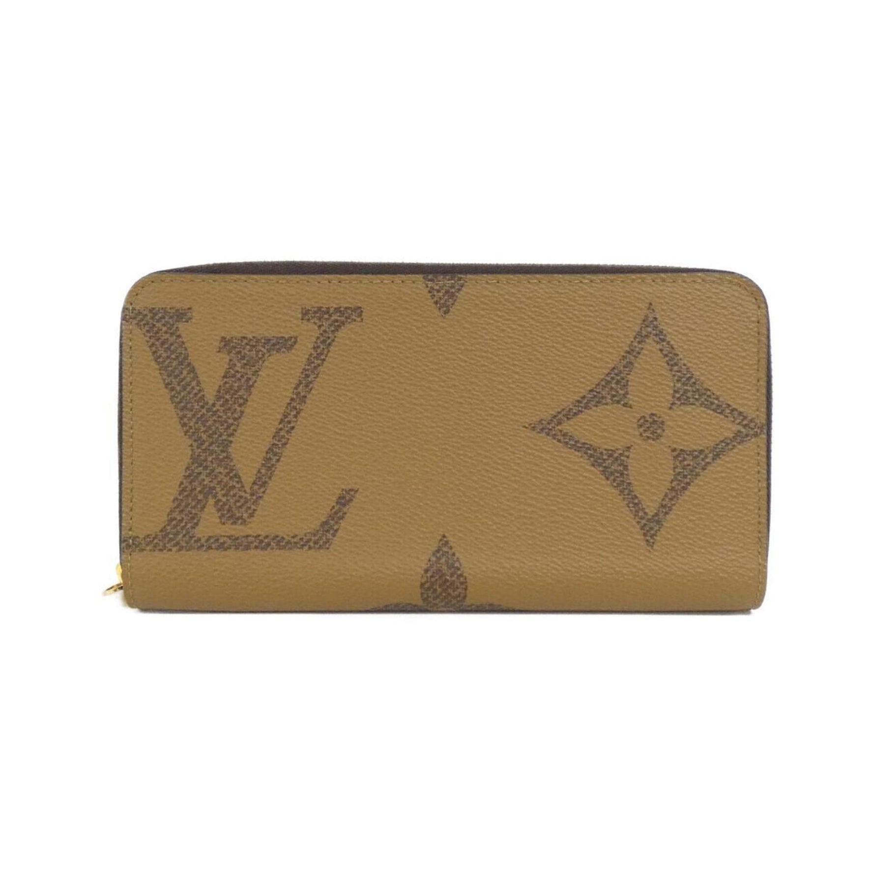 Louis Vuitton Monogram Giant Zippy Wallet