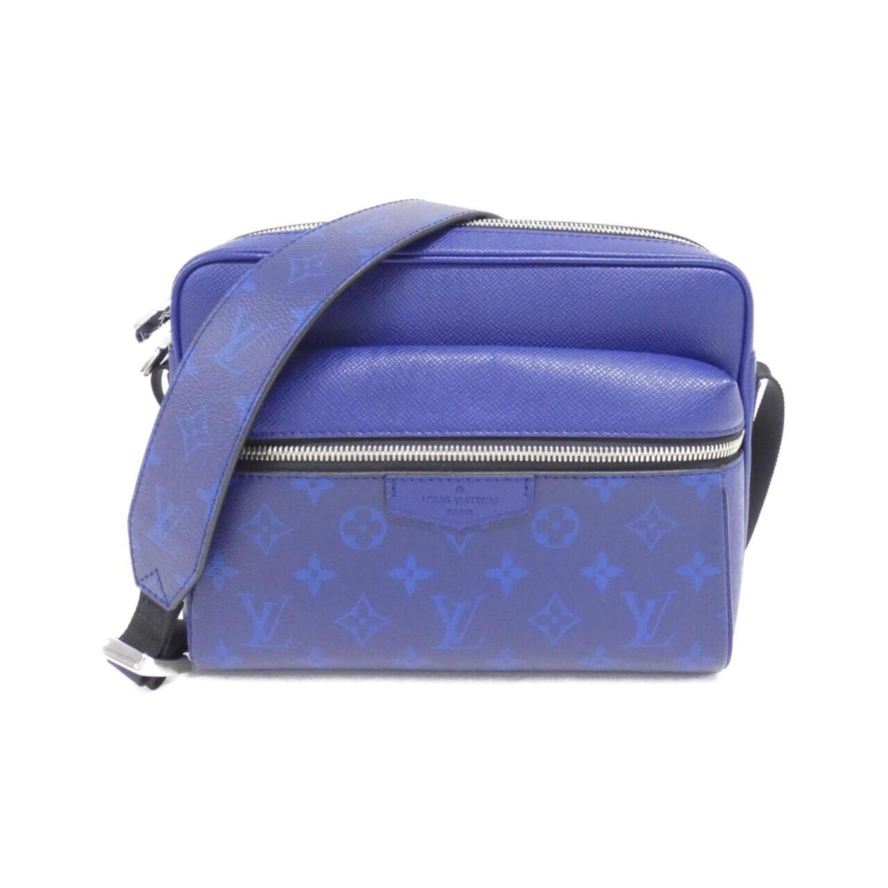 Louis Vuitton Taiga Lama Outdoor Messenger PM Shoulder Bag