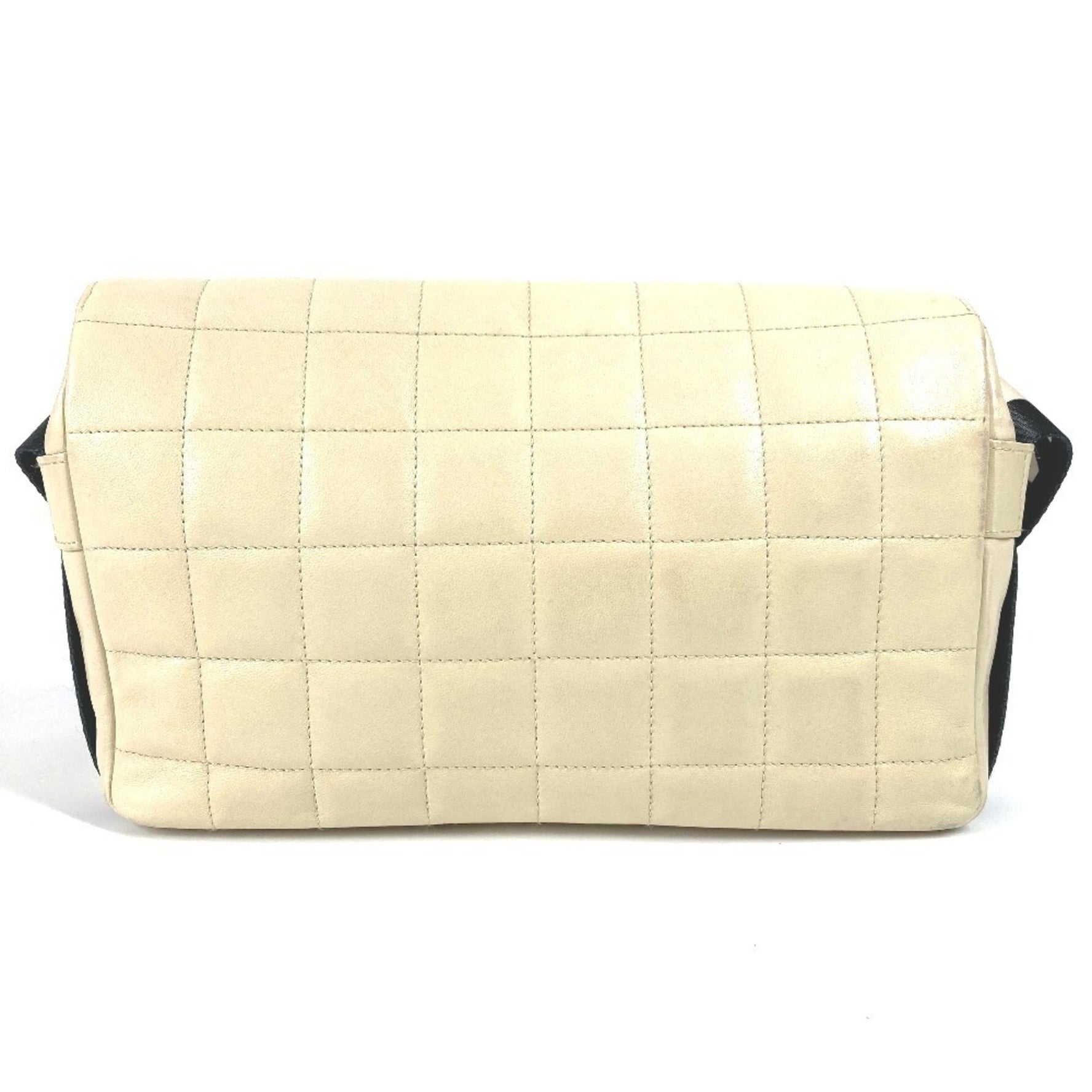 CHANEL CC Coco Mark Chocolate Bar Two-Tone Crossbody Flap Pochette Shoulder Bag in White Leather