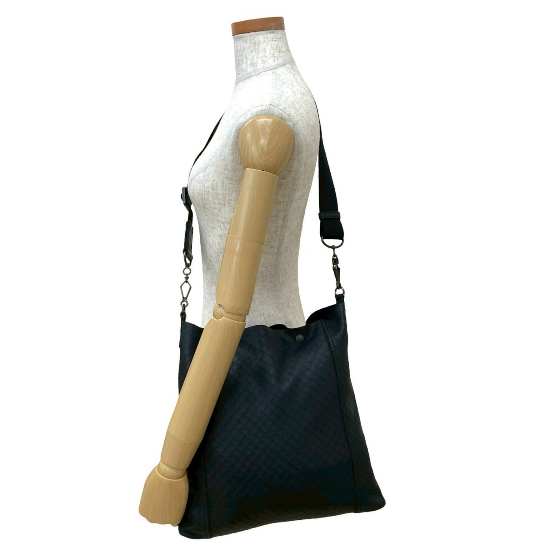 BOTTEGA VENETA Intrecciato Leather Shoulder Bag/Crossbody Bag