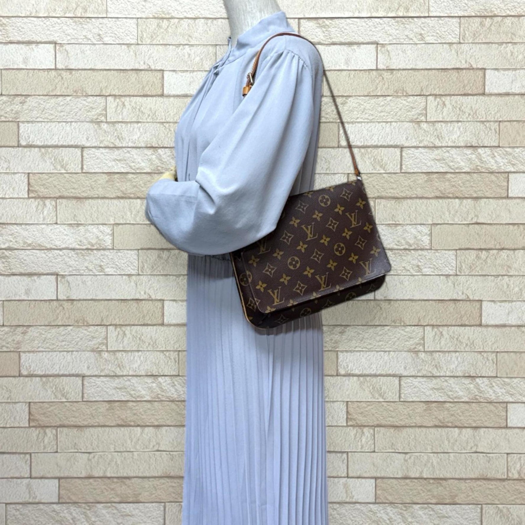 Louis Vuitton Musette Tango Short Monogram Shoulder Bag Canvas LOUIS VUITTON