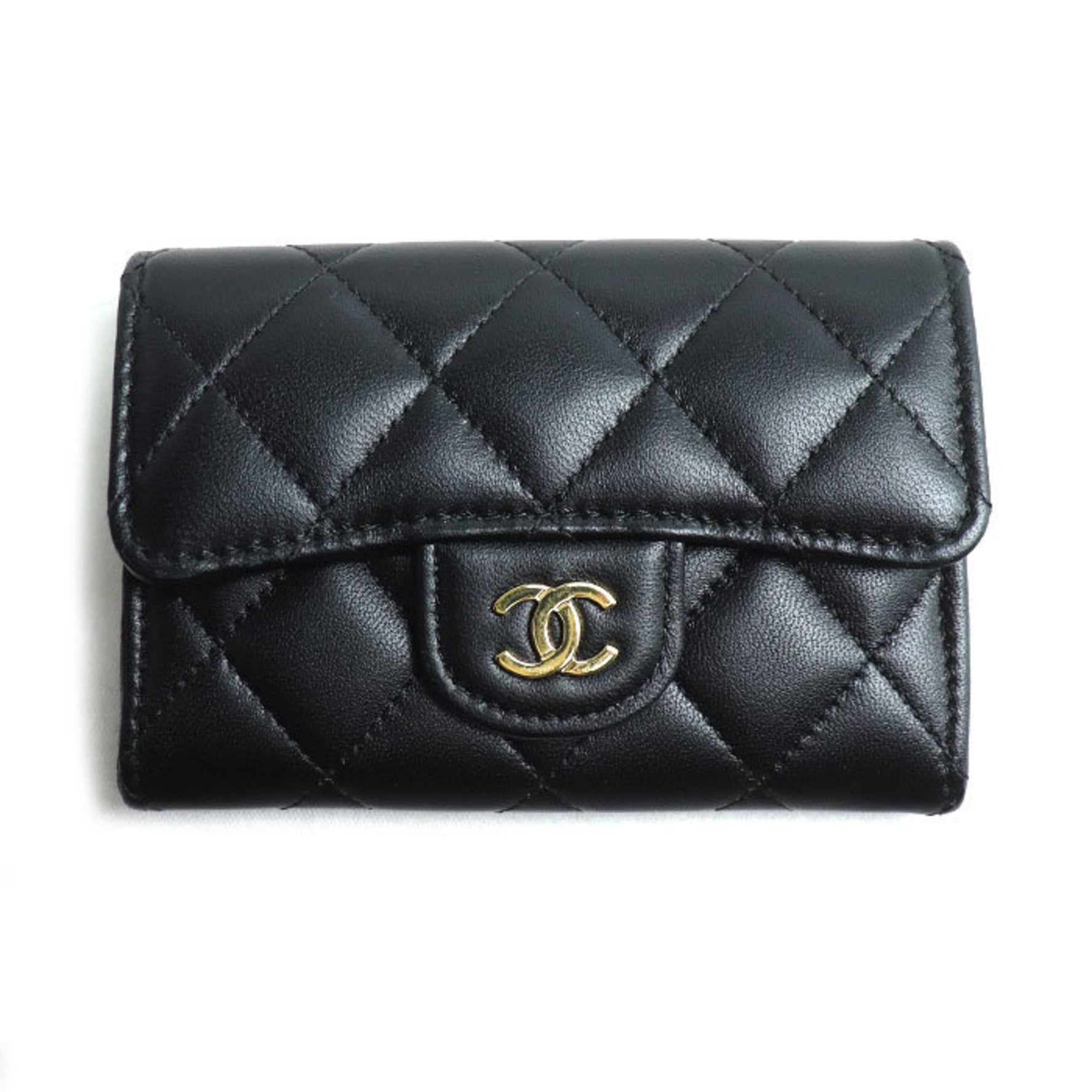 CHANEL Matelasse Lambskin Classic Card Case