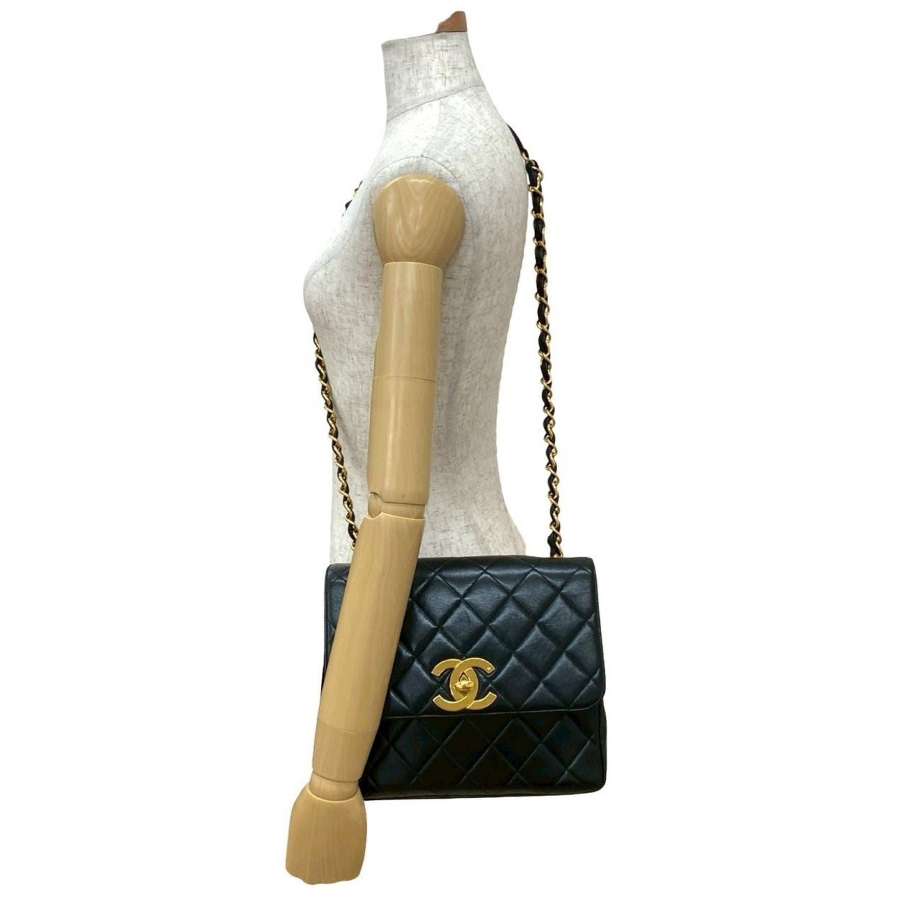 CHANEL Matelasse Deca Coco Turnlock Lambskin Chain Shoulder Bag