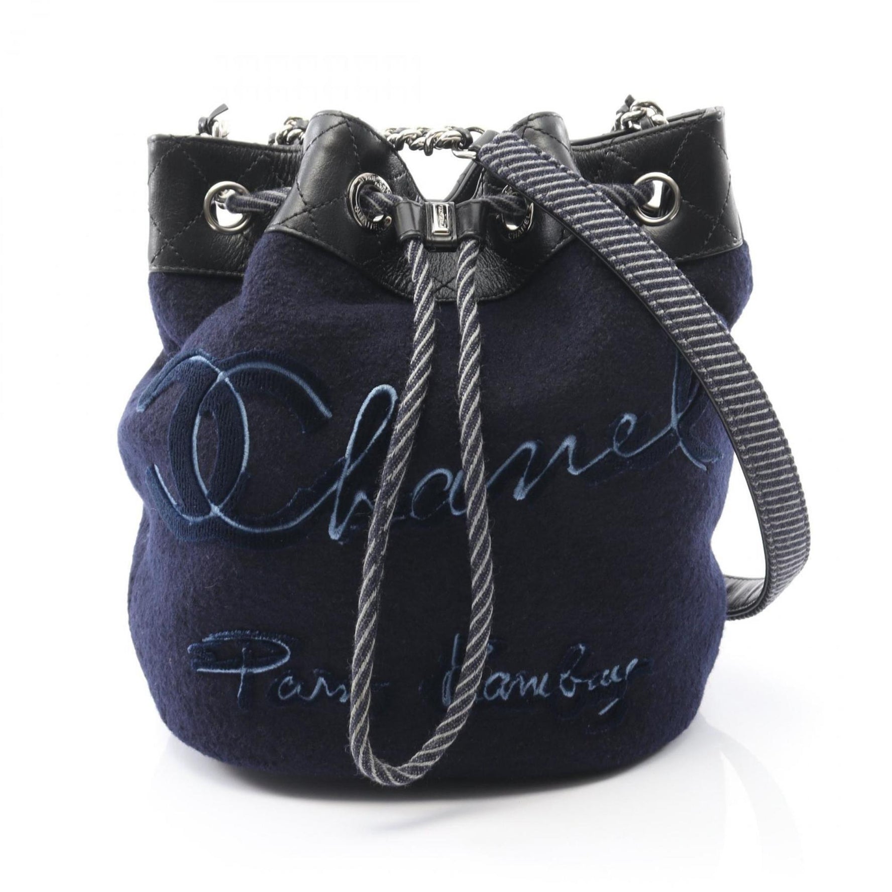 CHANEL Embroidered Shoulder Bag in Wool and Leather, Navy Black