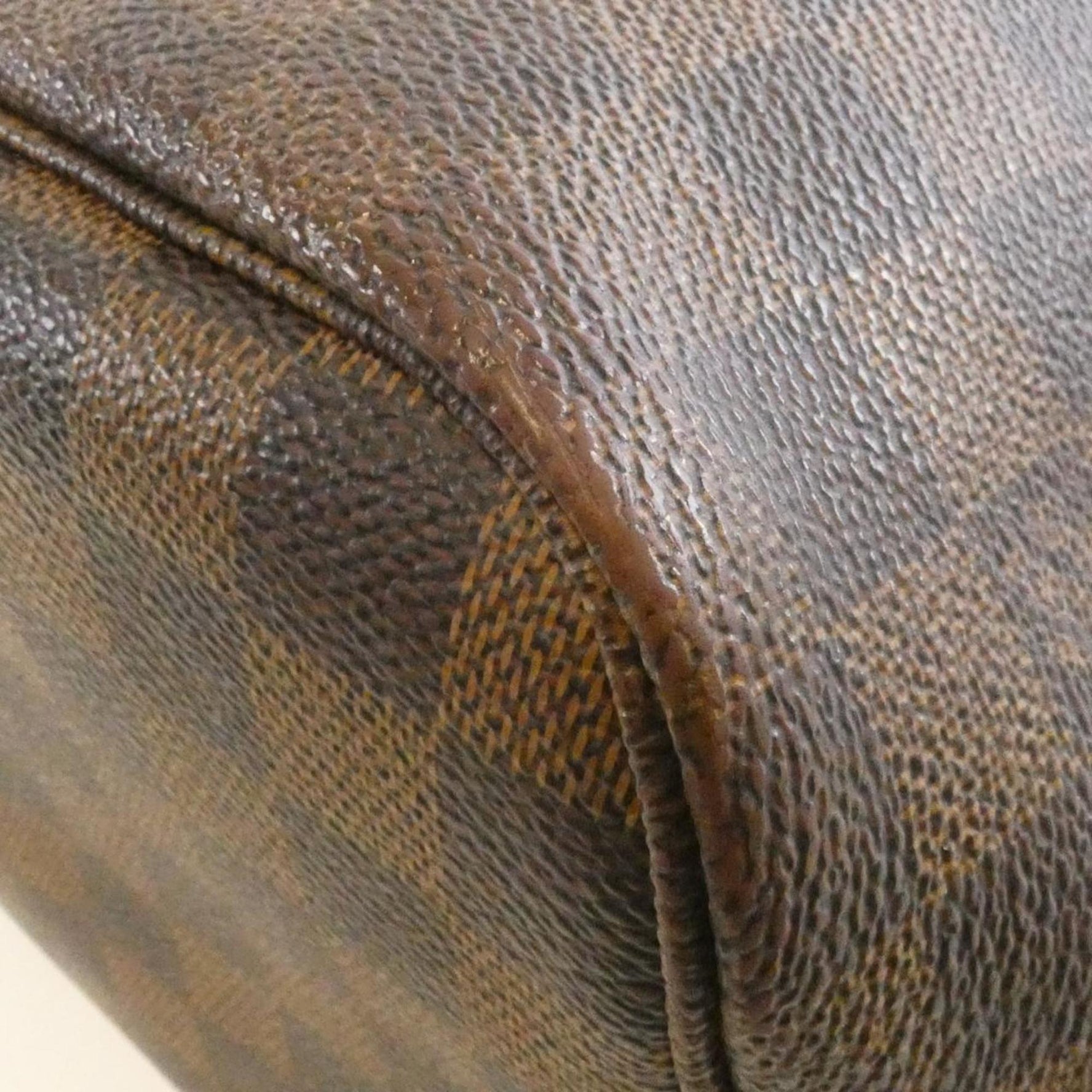 Louis Vuitton Damier Neverfull MM Handbag