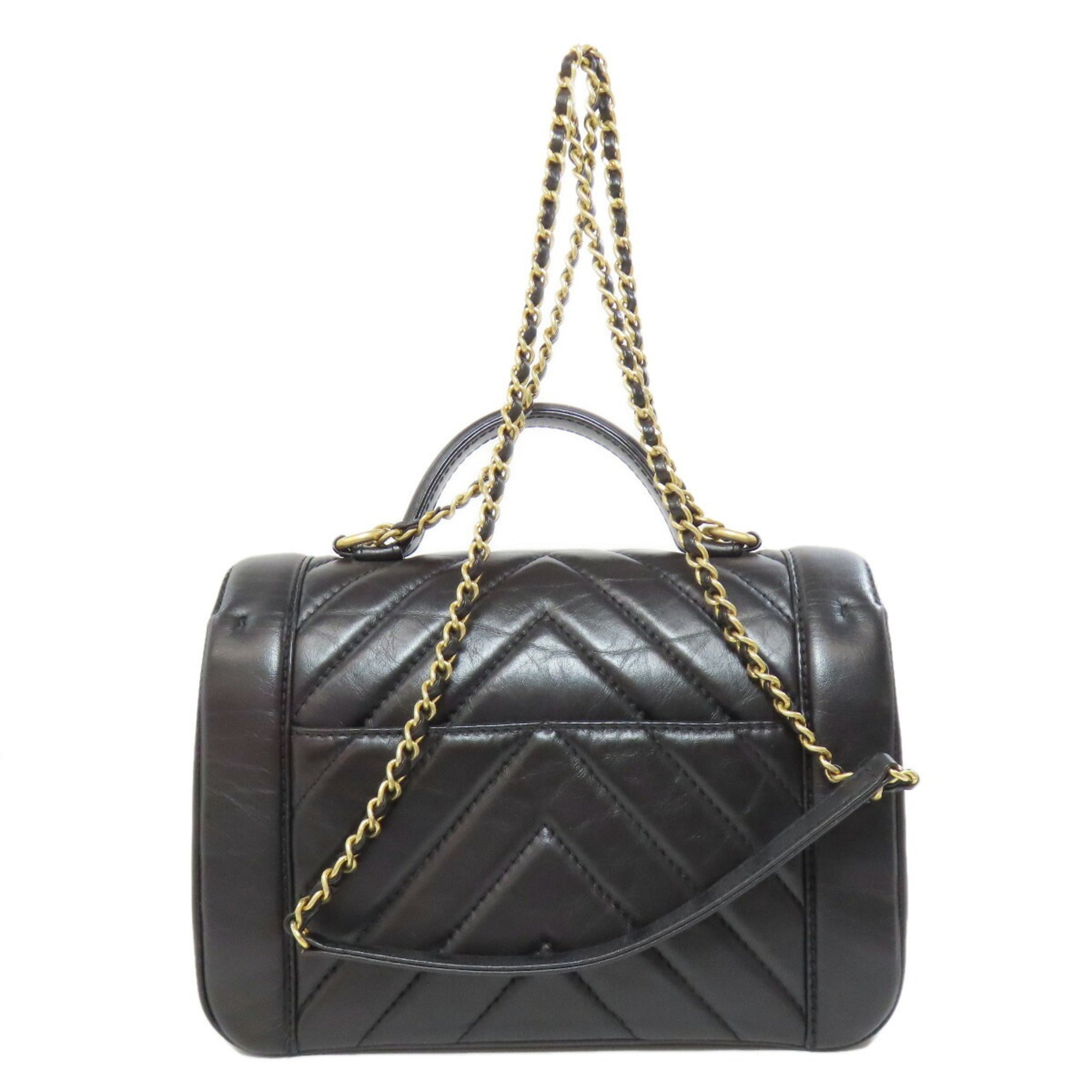 Chanel Chevron V-stitch handbag in calf leather