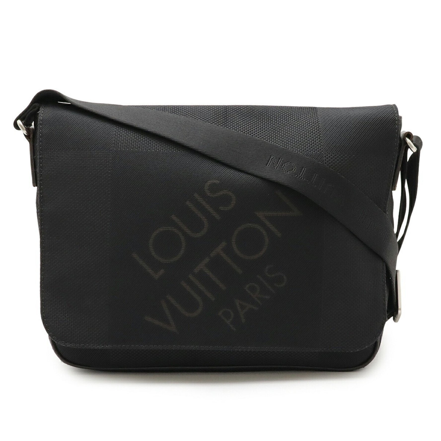 LOUIS VUITTON Damier Geant Petit Messager Shoulder Bag in Black Canvas Noir