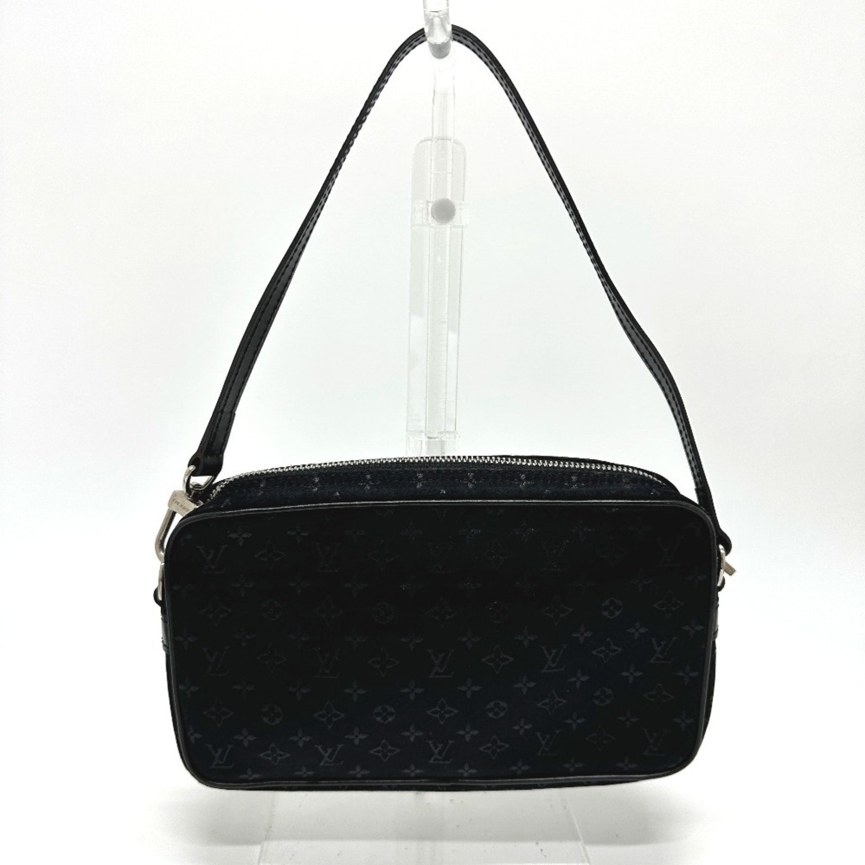 LOUIS VUITTON M92275 Monogram Satin Pochette Comte de Fay Handbag Shoulder Bag Women's Black