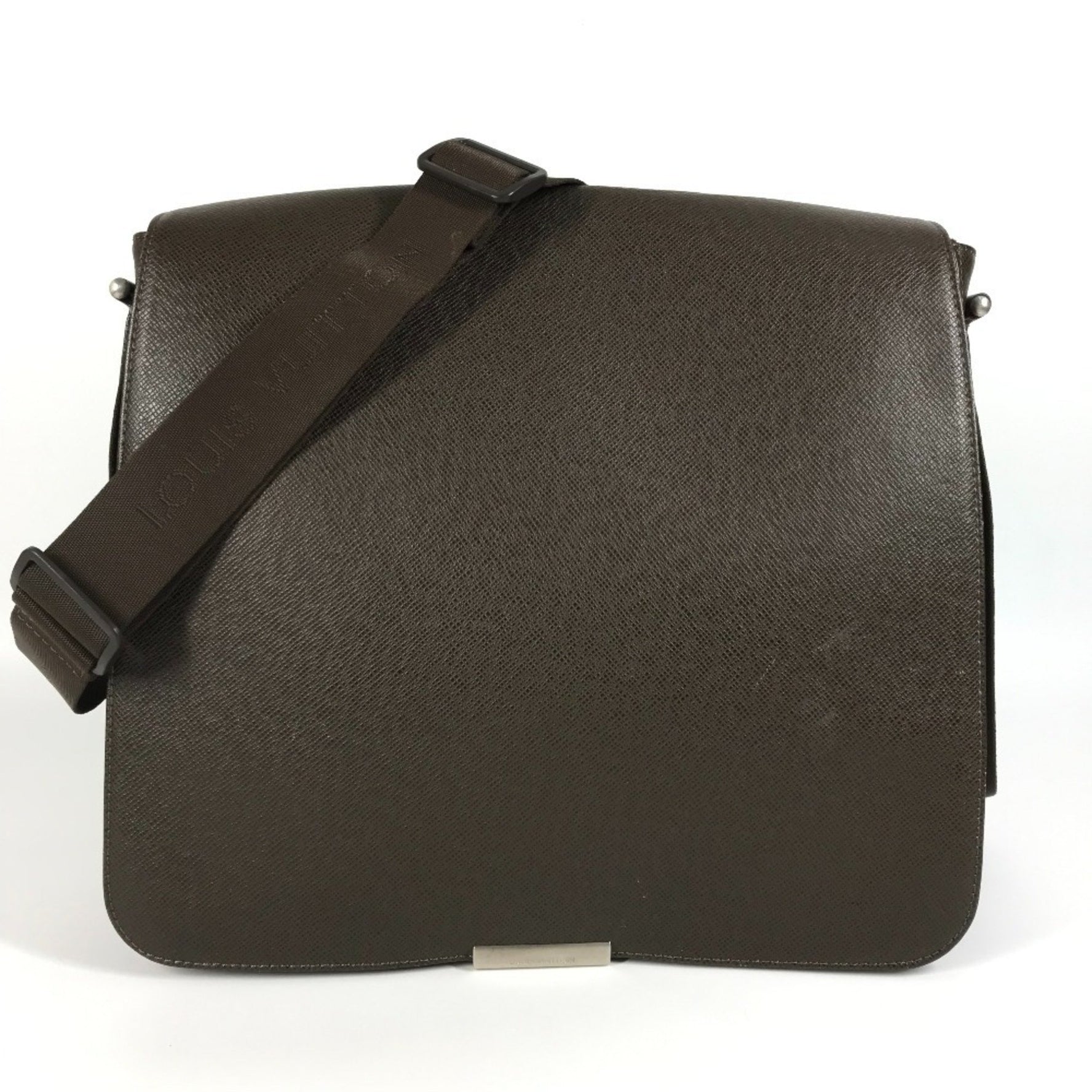 LOUIS VUITTON Taiga Victor Crossbody Flap Messenger Bag, Leather and Nylon, Grizzly Brown, Women