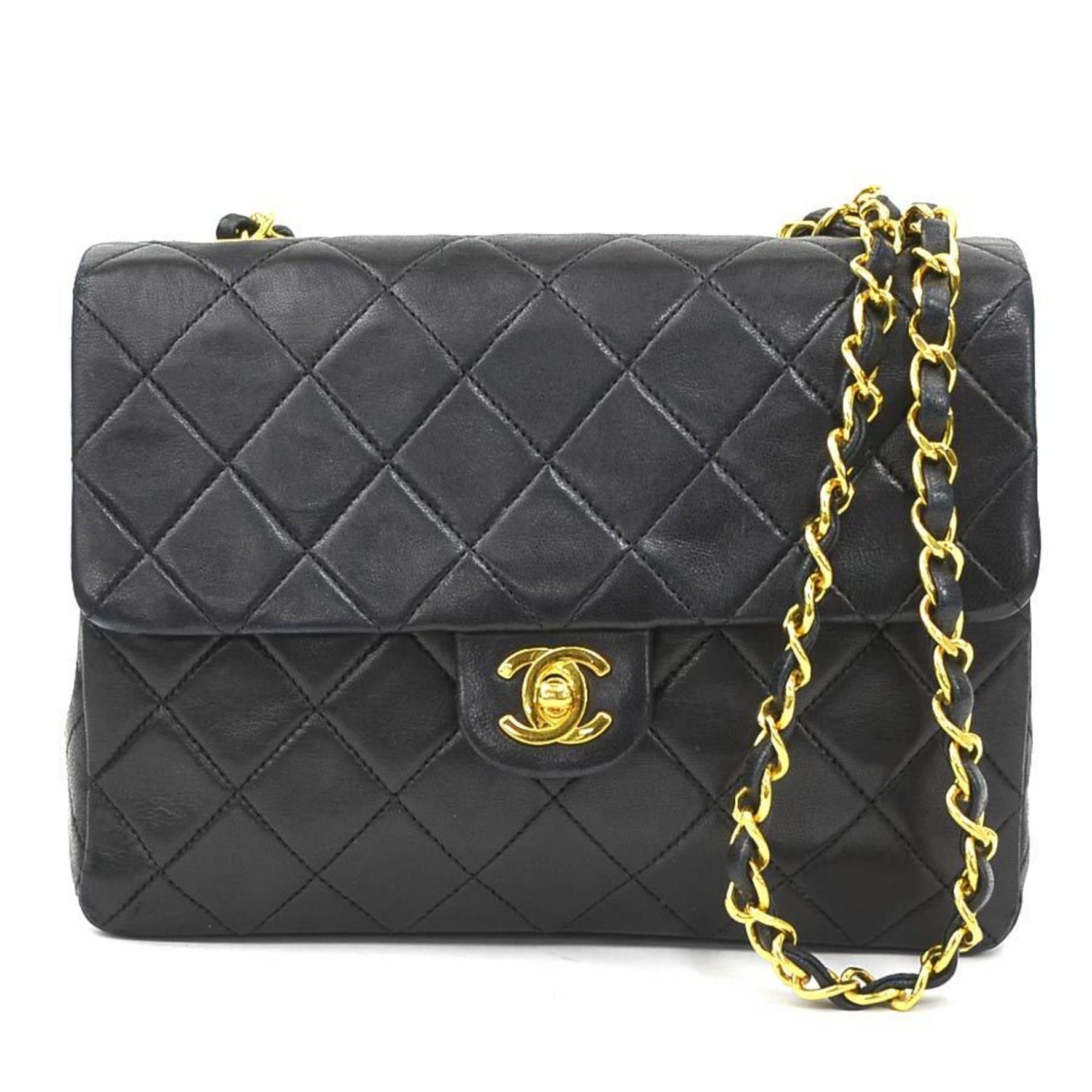 CHANEL Matelasse Shoulder Bag in Lambskin, and Gold